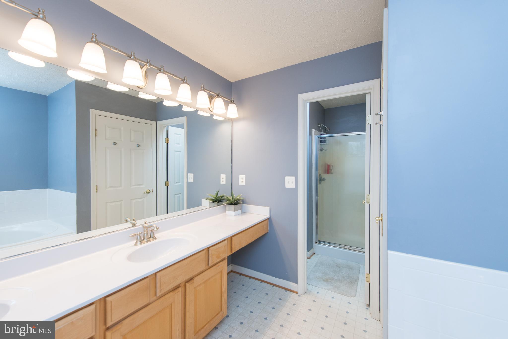 OYSTER HARBOR - Residential