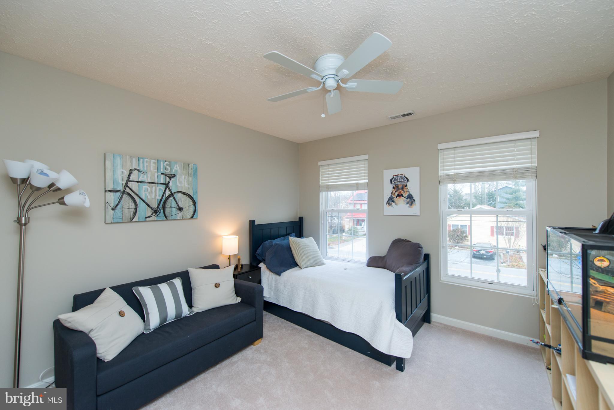 OYSTER HARBOR - Residential