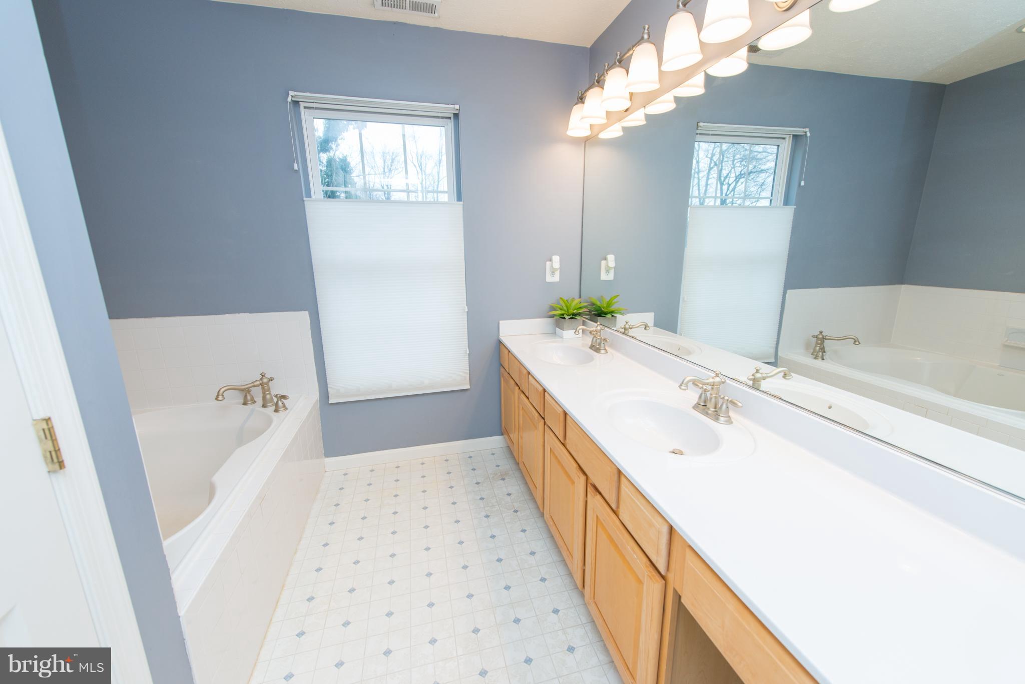 OYSTER HARBOR - Residential