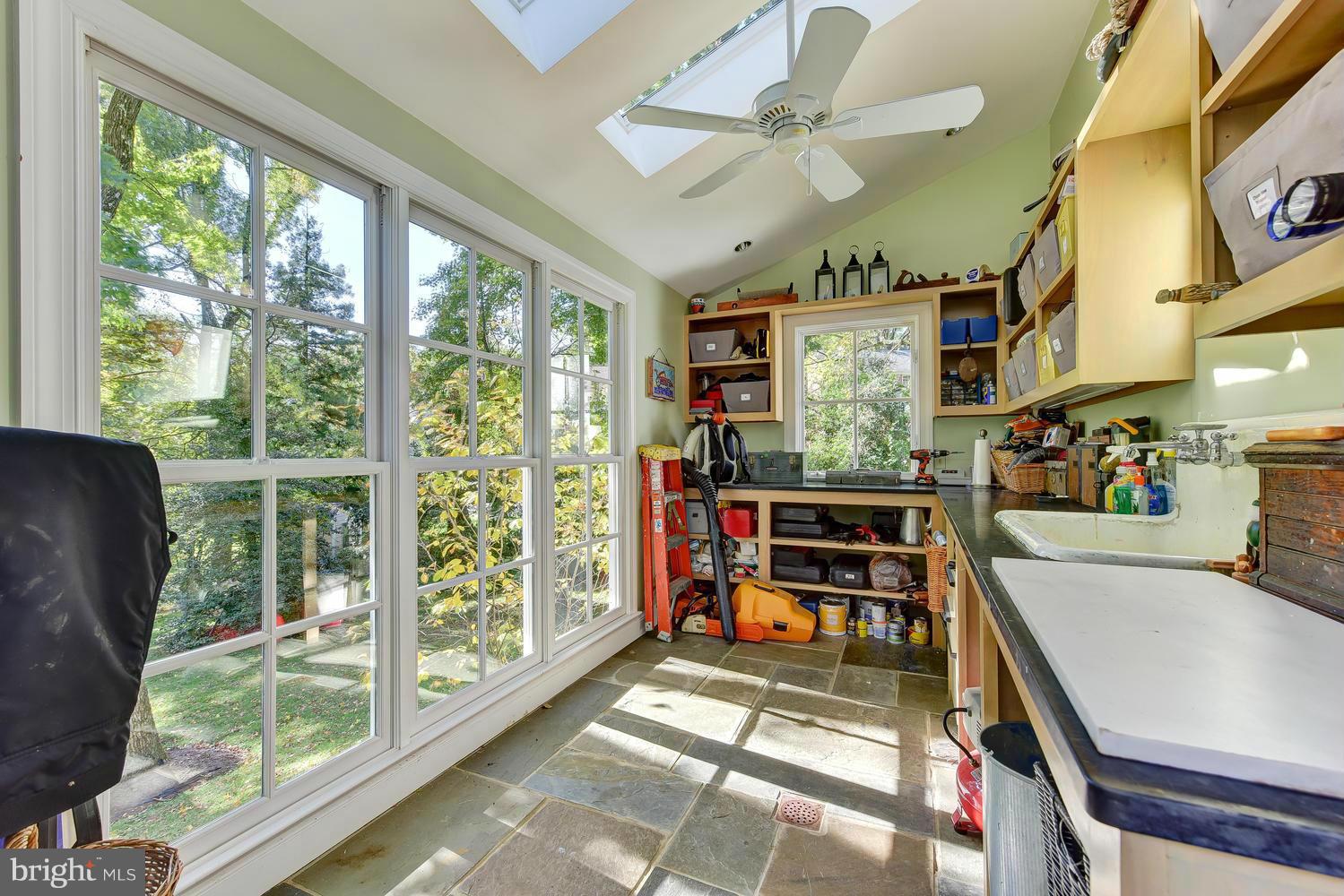 COLLEGE PARK - Residential