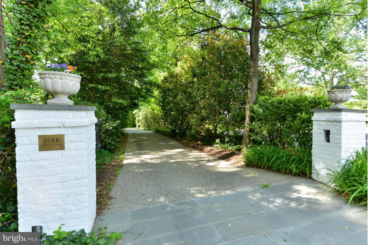 COLLEGE PARK - Residential