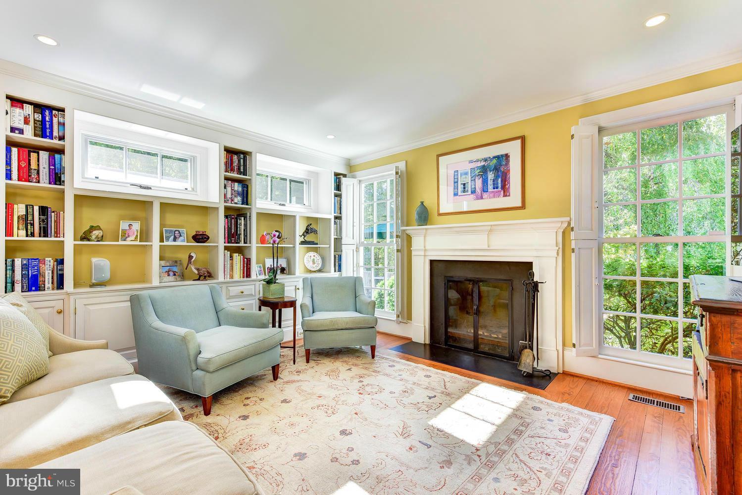 COLLEGE PARK - Residential