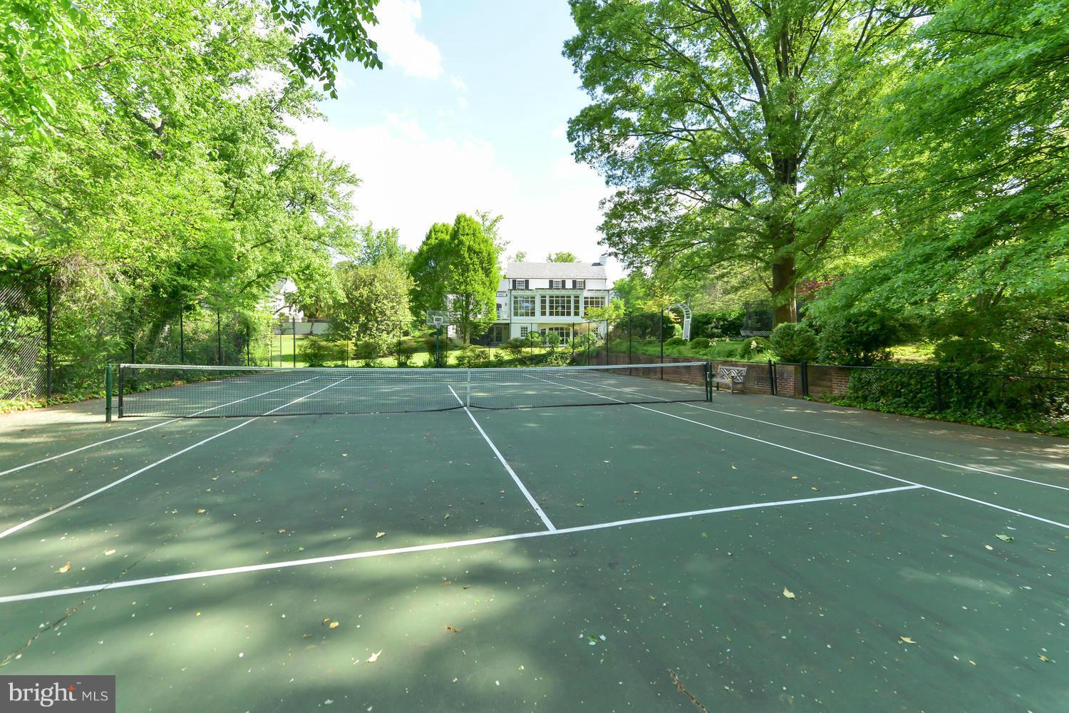 COLLEGE PARK - Residential