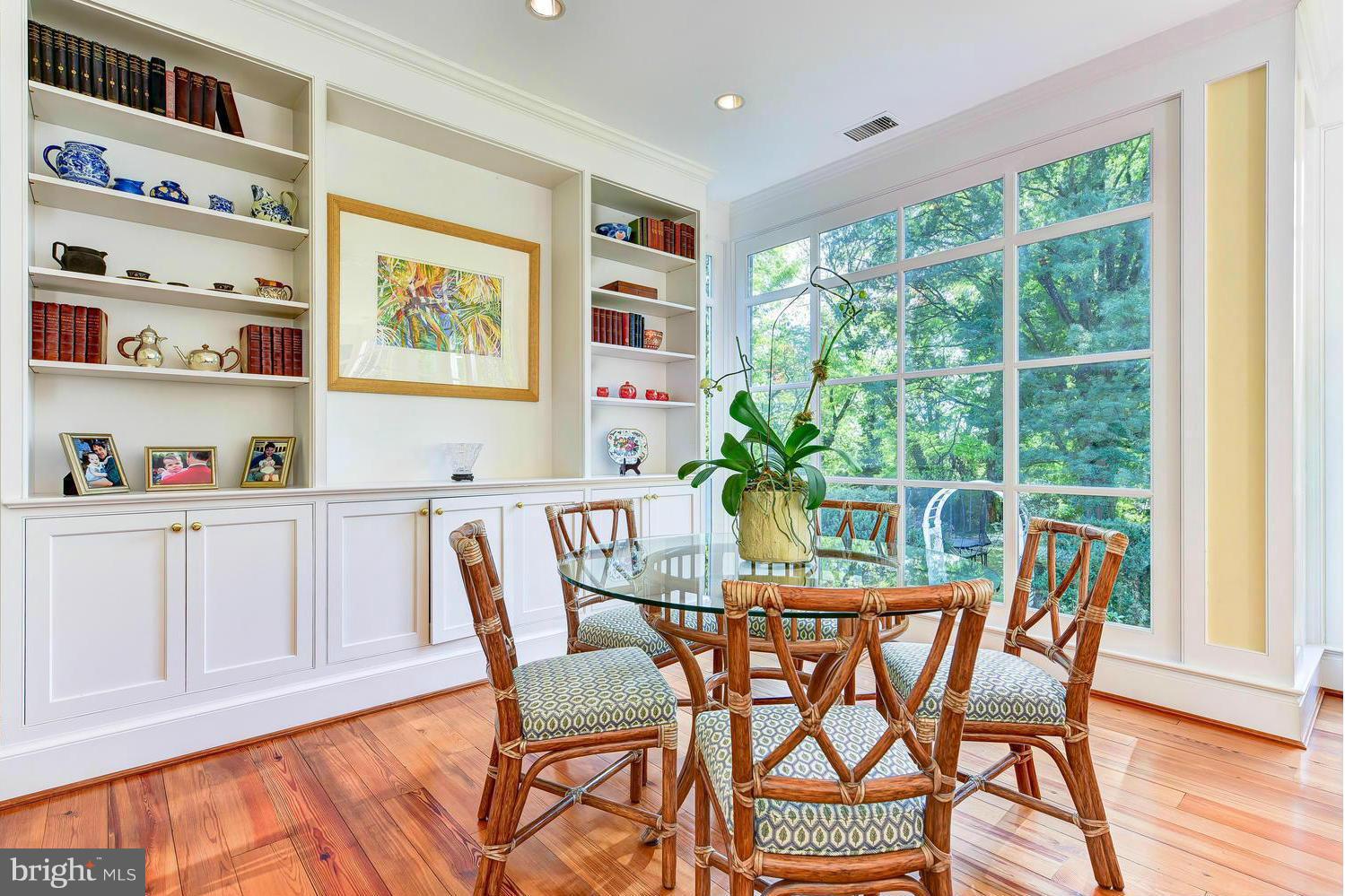 COLLEGE PARK - Residential