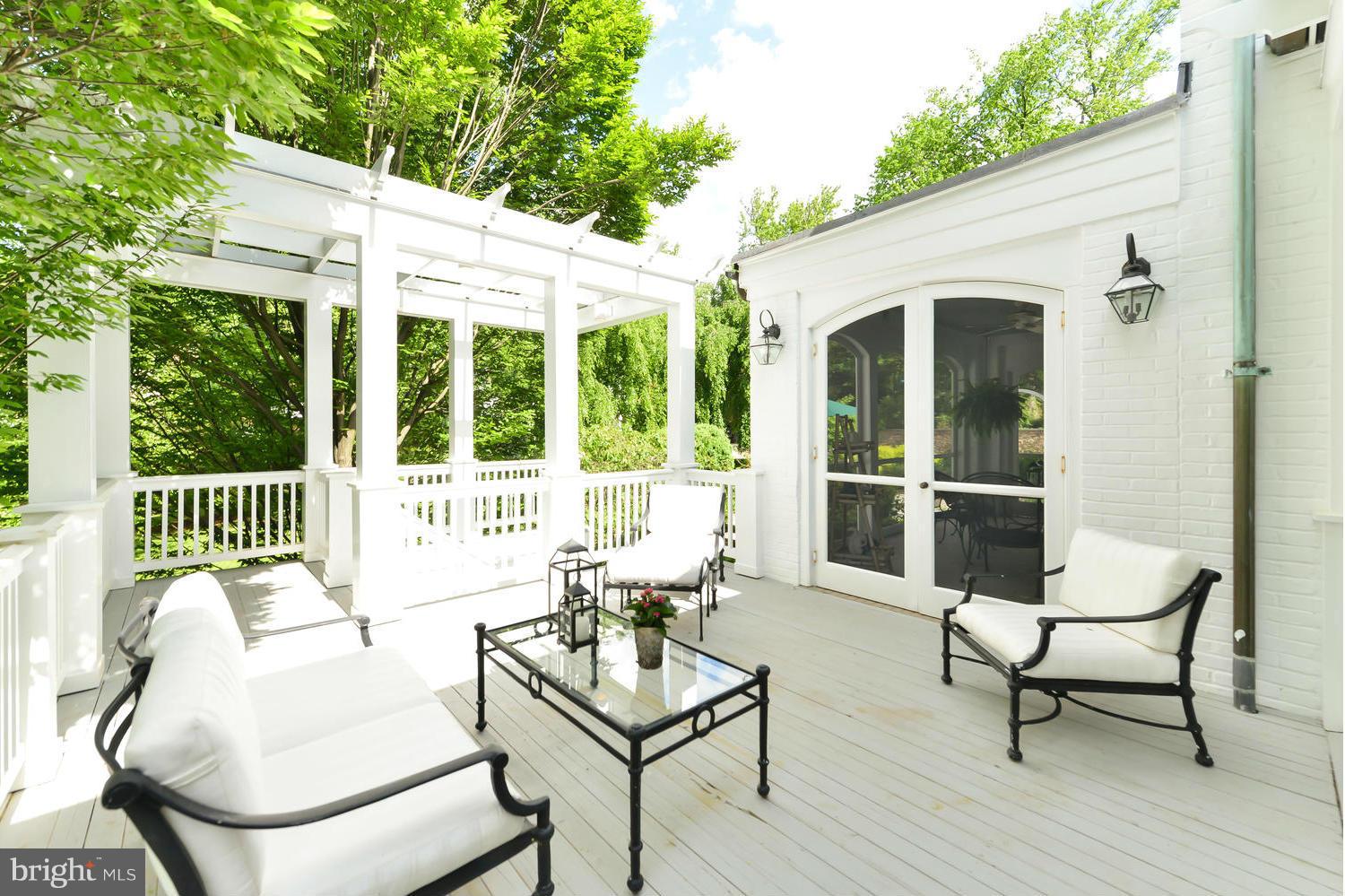 COLLEGE PARK - Residential