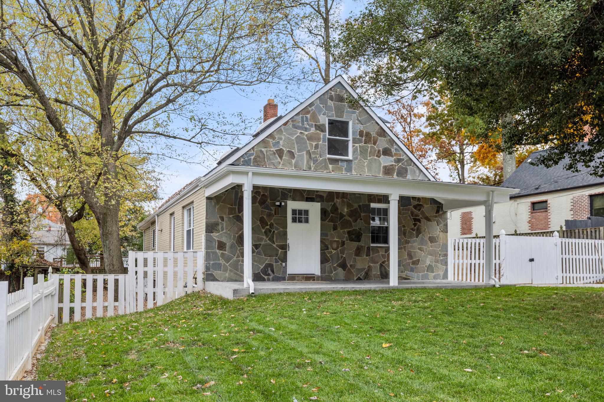 TYLER PARK - Residential Lease