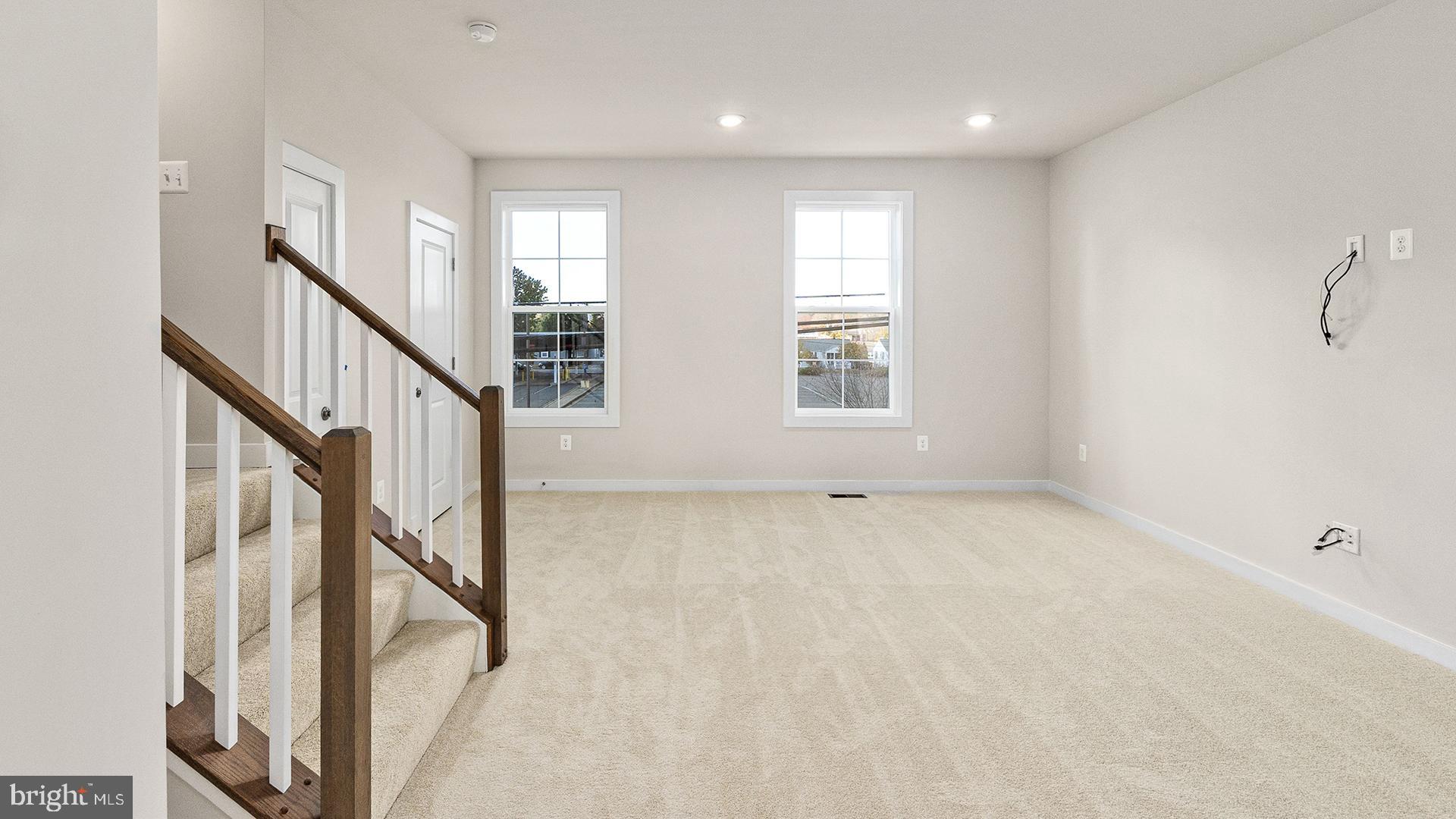 MARY'S LANDING - Residential