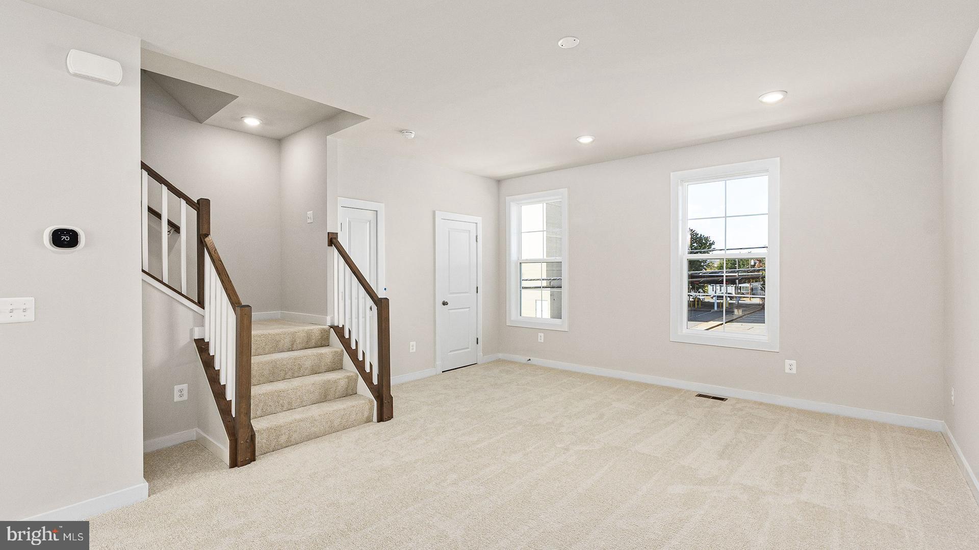 MARY'S LANDING - Residential