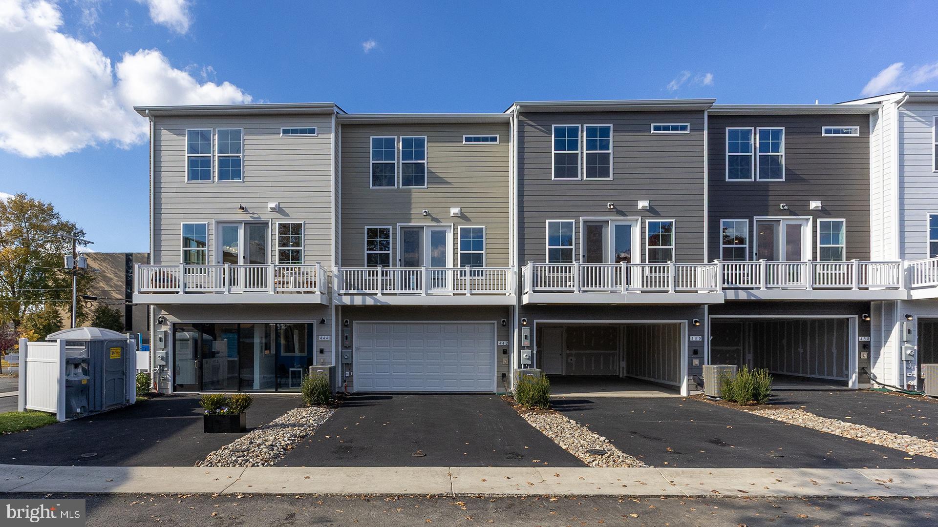 MARY'S LANDING - Residential