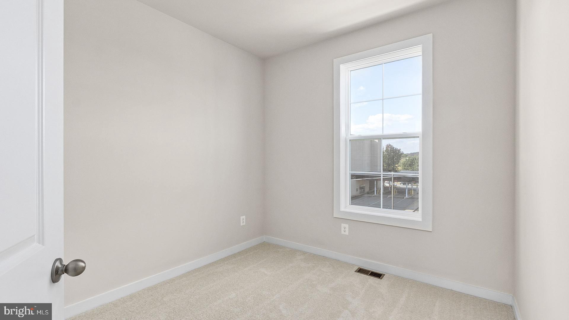 MARY'S LANDING - Residential