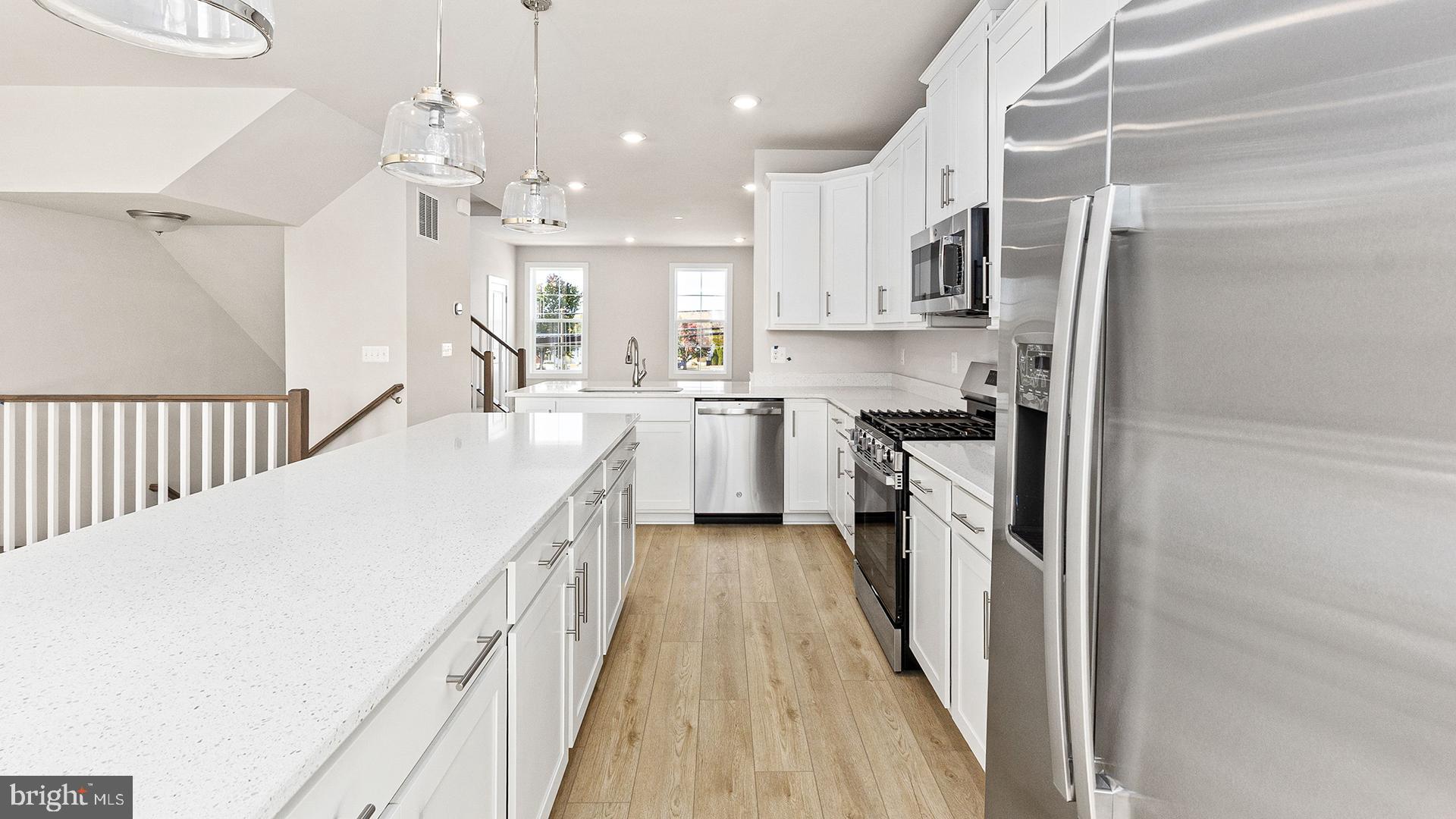 MARY'S LANDING - Residential