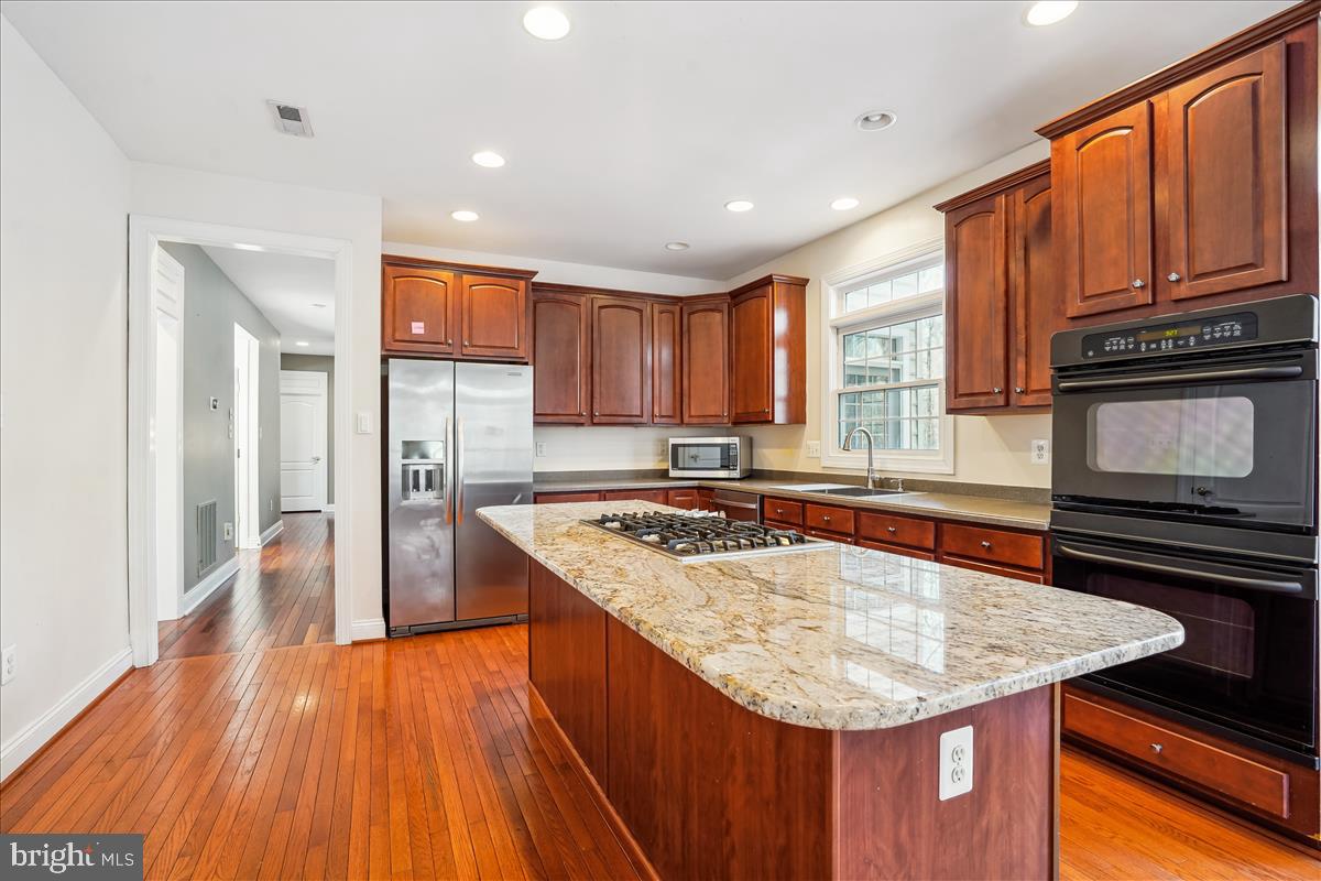 ASHTON PRESERVE - Residential