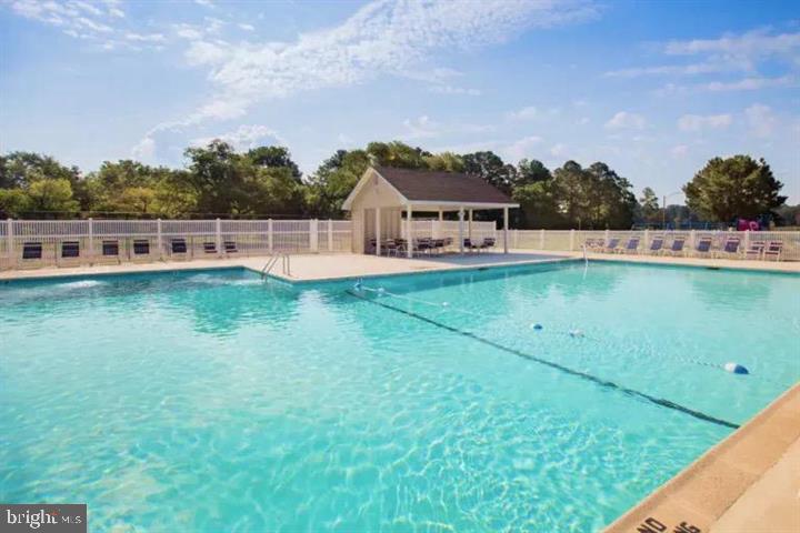 ANGOLA BEACH - Residential