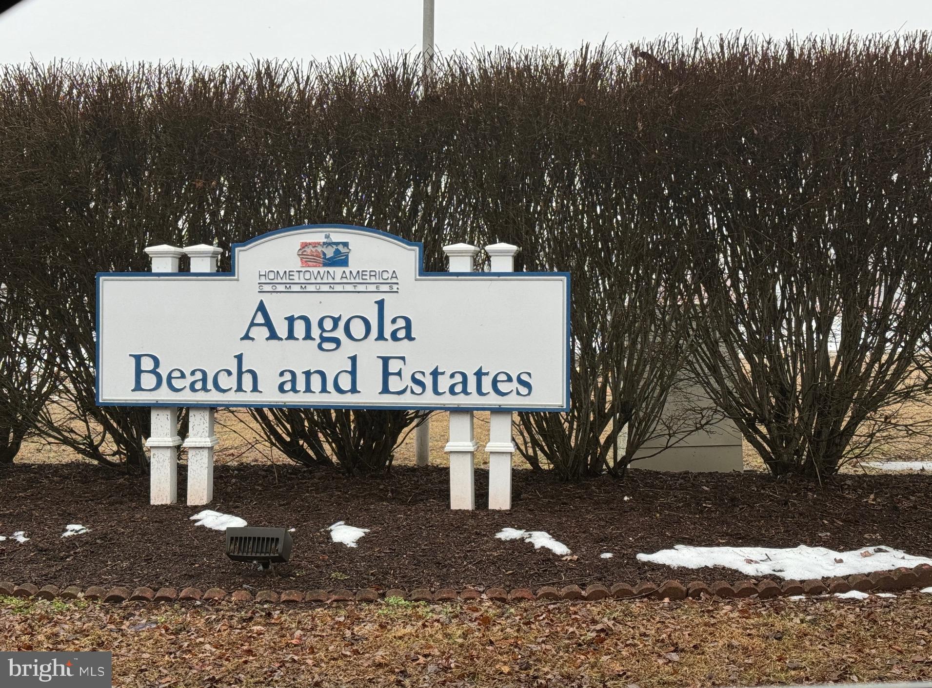 ANGOLA BEACH - Residential