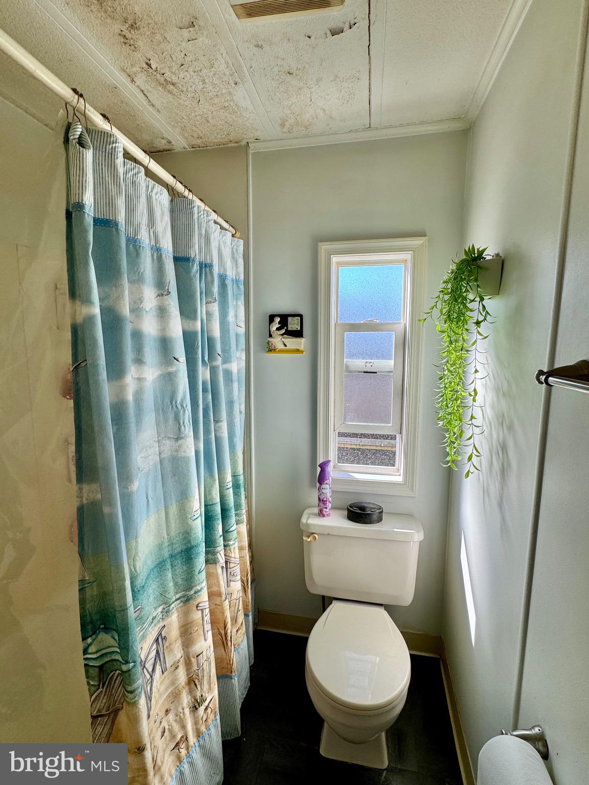 ANGOLA BEACH - Residential