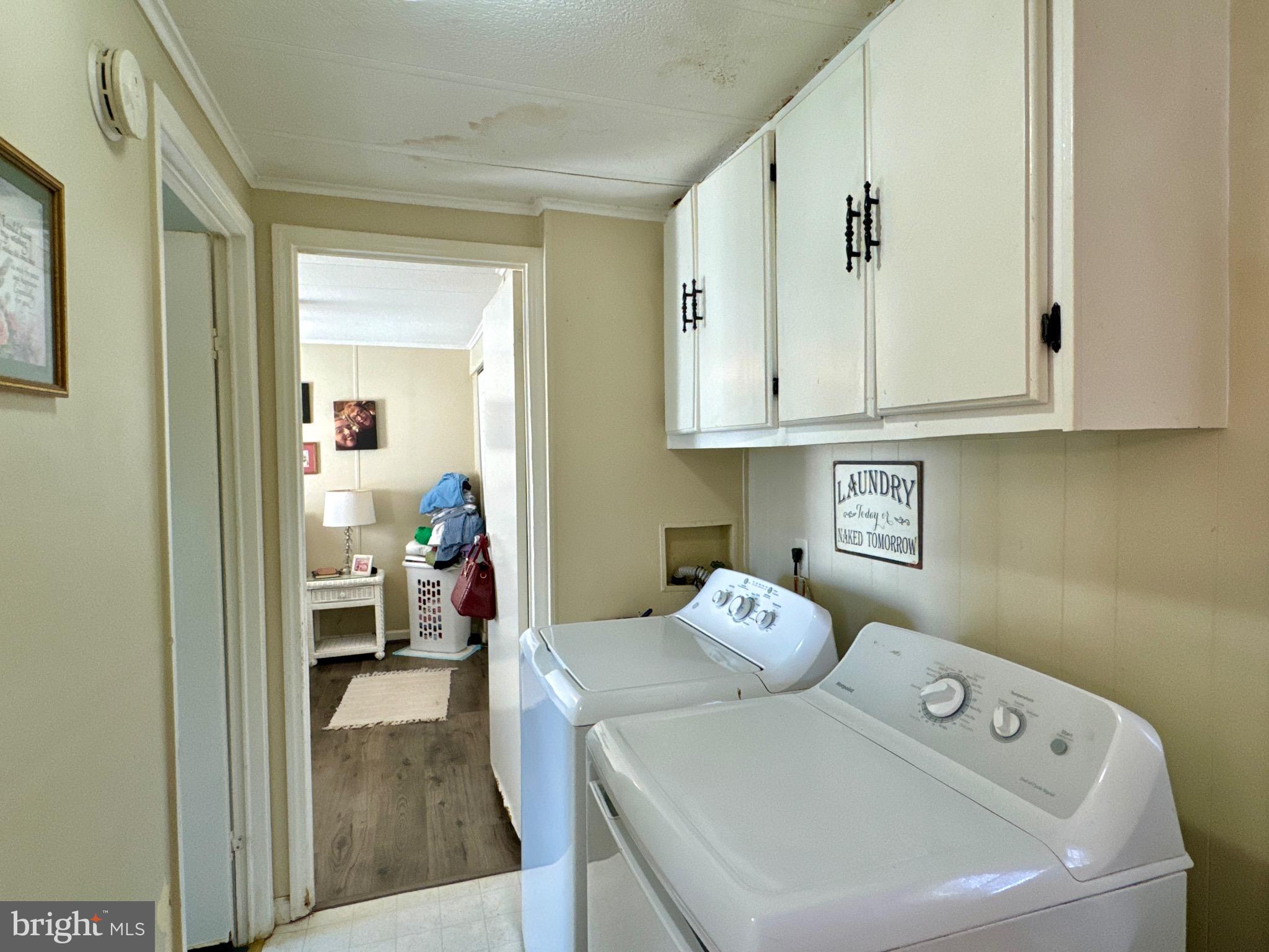 ANGOLA BEACH - Residential