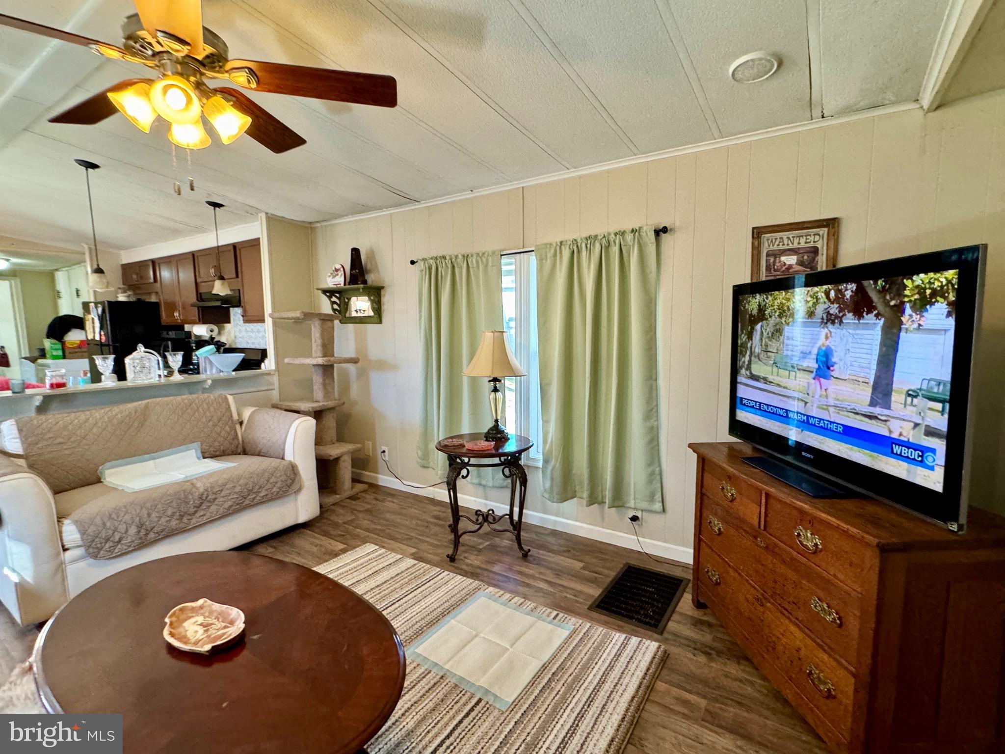 ANGOLA BEACH - Residential