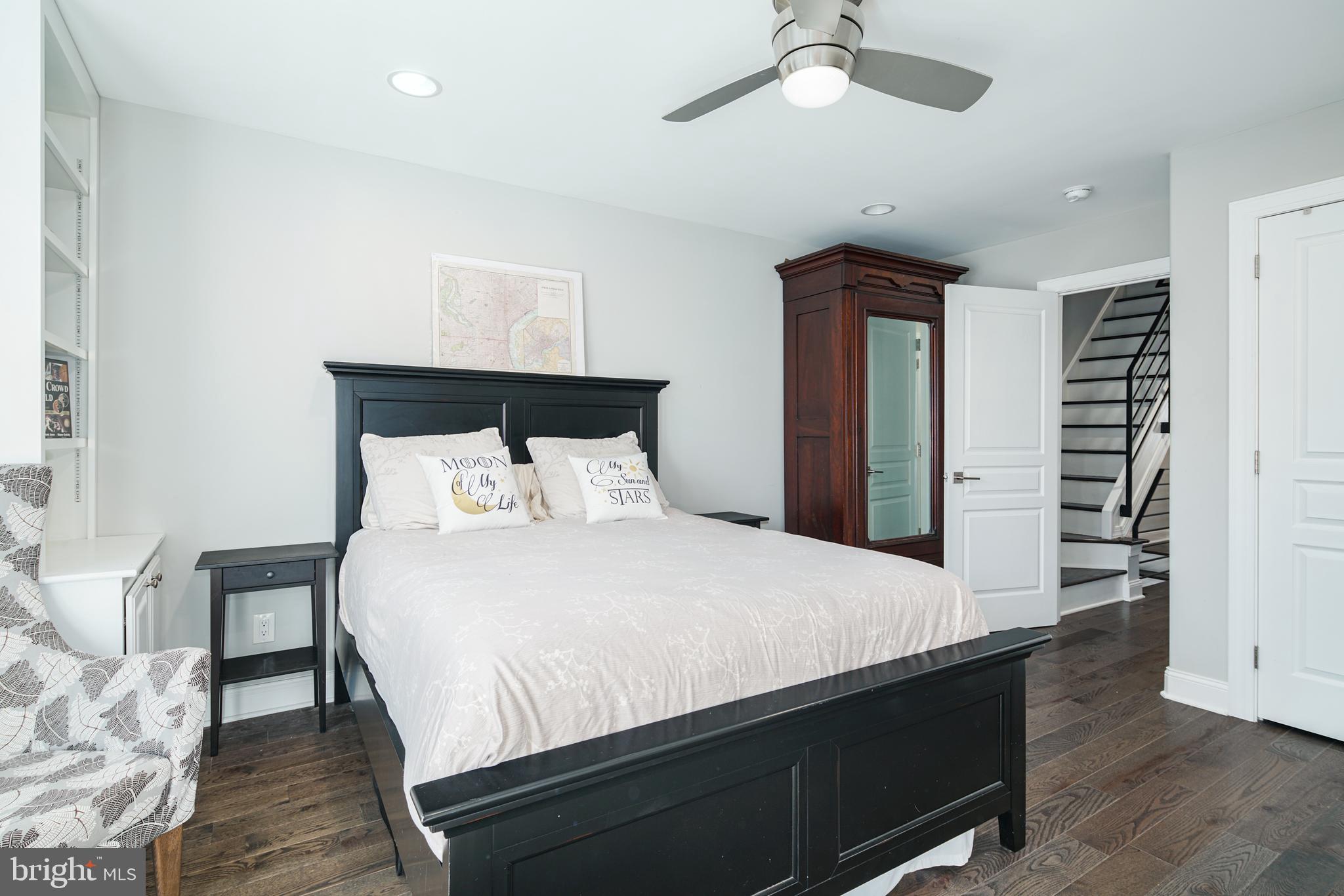 POINT BREEZE - Residential