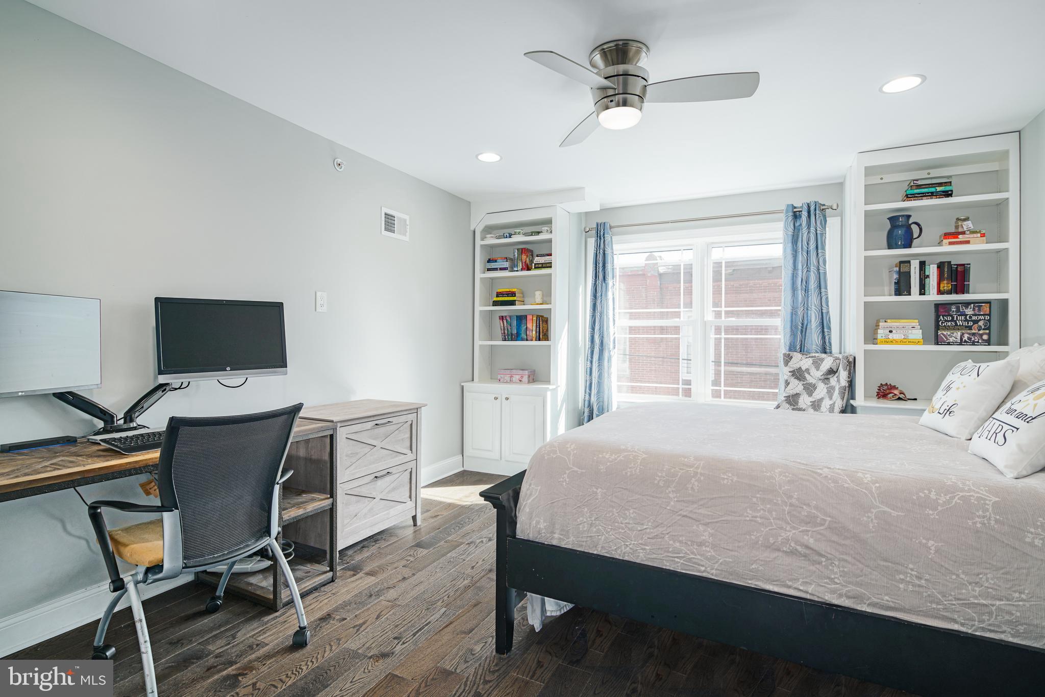 POINT BREEZE - Residential