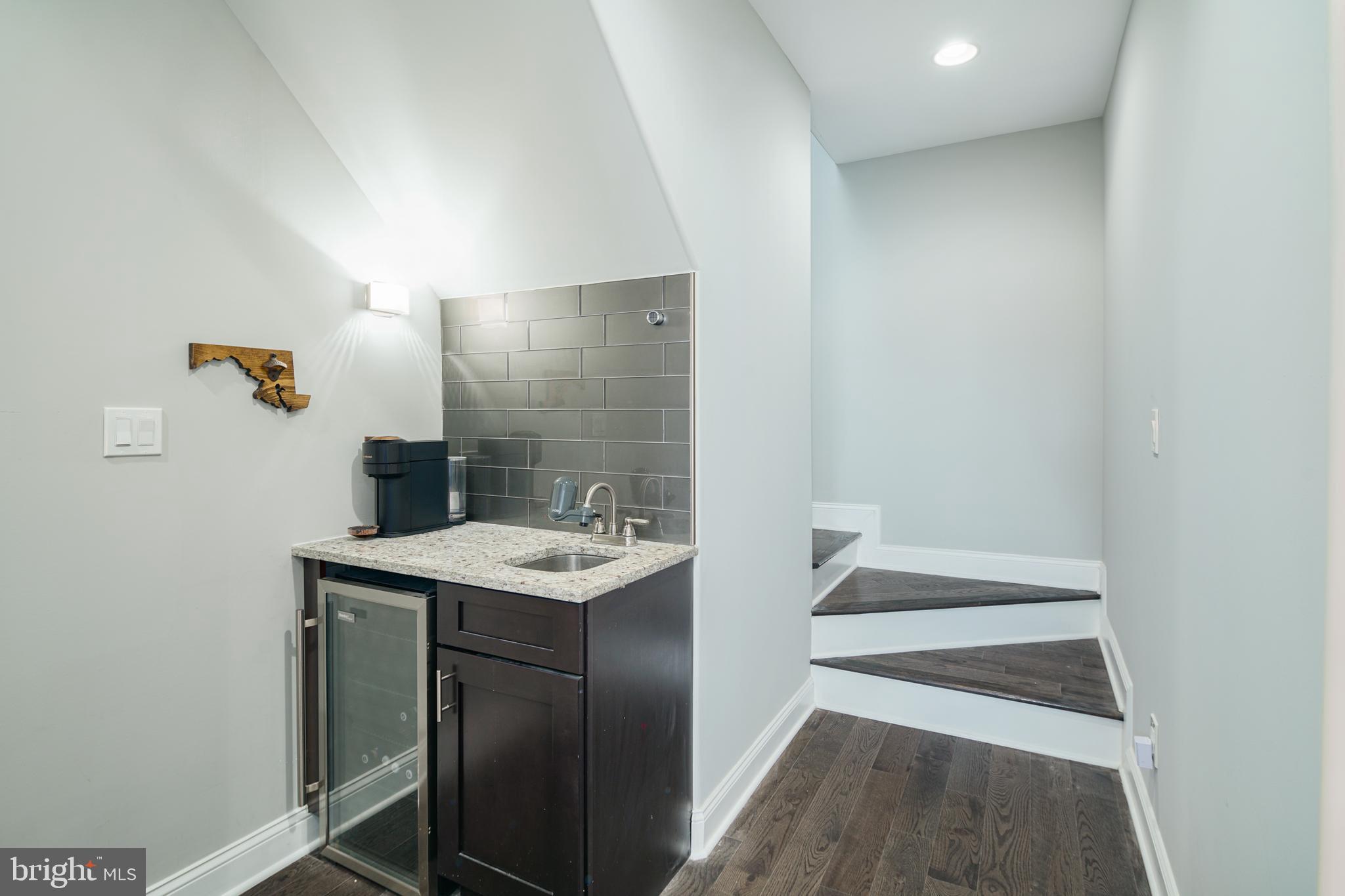 POINT BREEZE - Residential