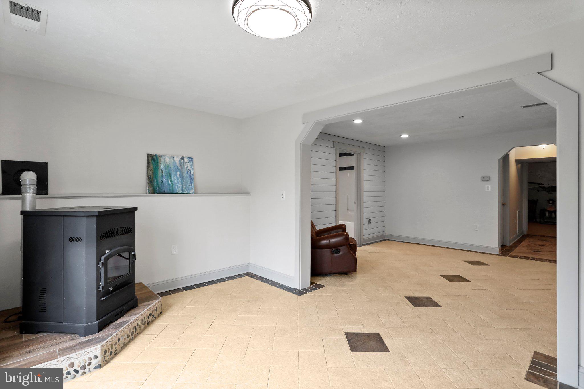 PINE RIDGE - Residential