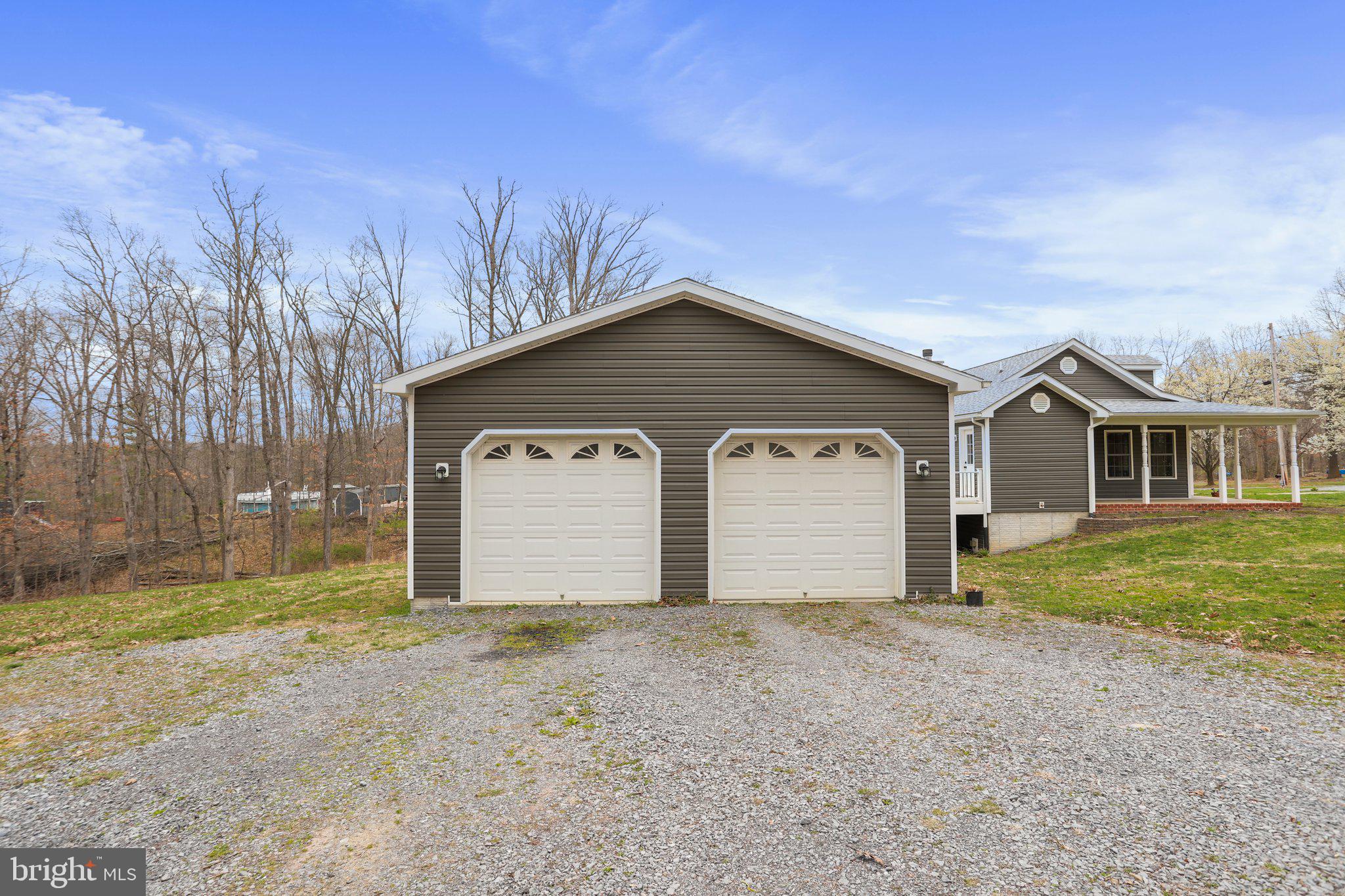 PINE RIDGE - Residential