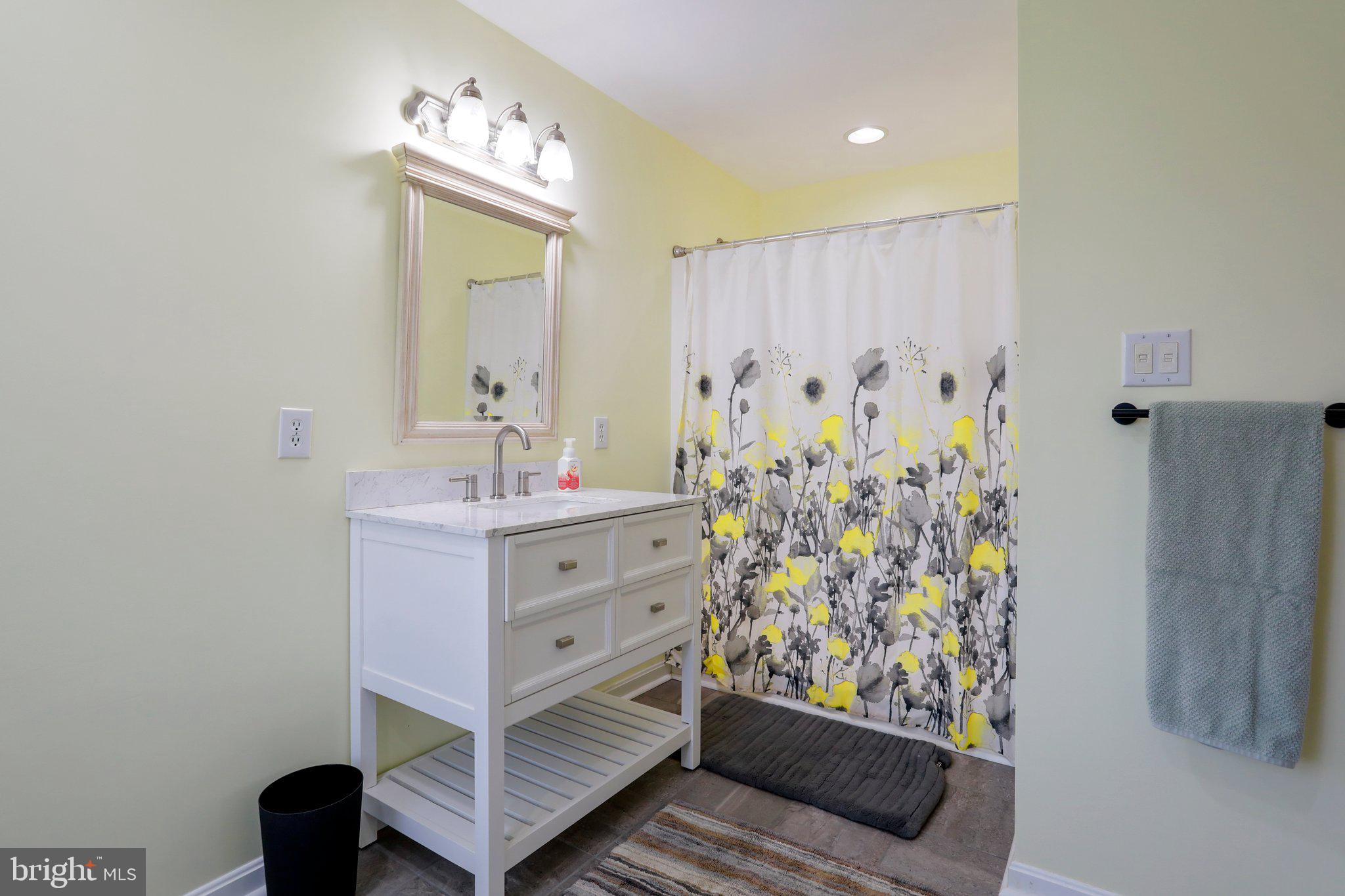 PINE RIDGE - Residential