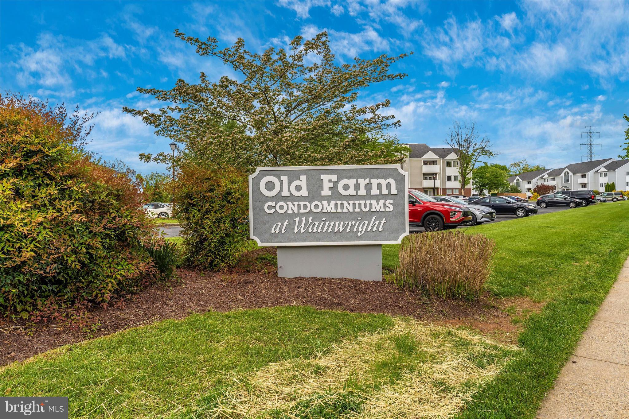 AVONDALE CONDOMINIUM - Residential