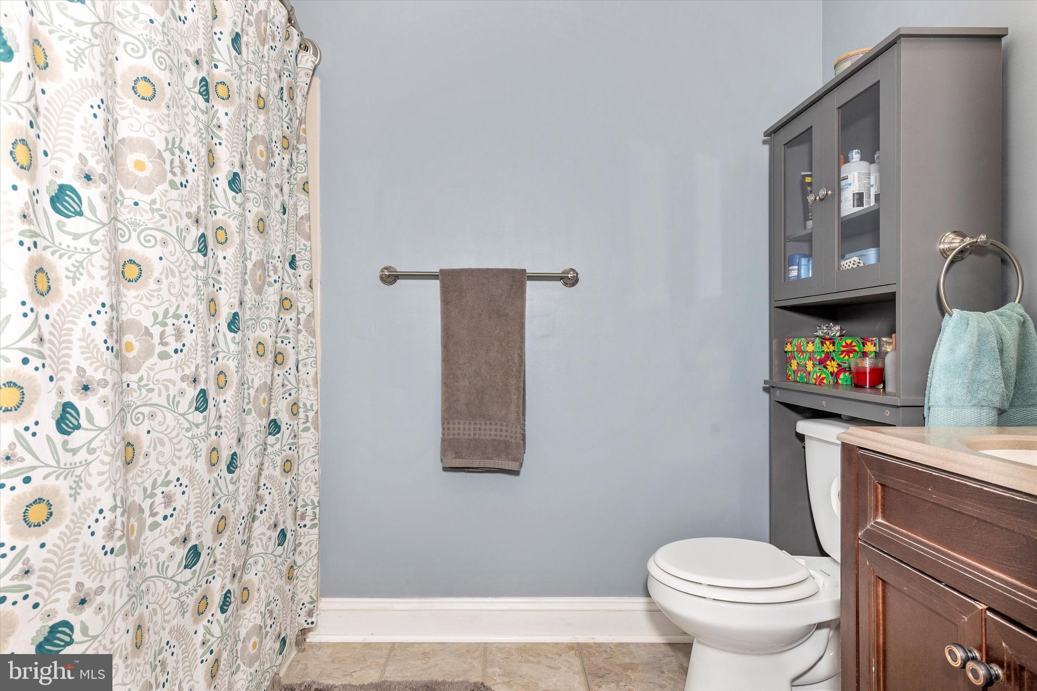 AVONDALE CONDOMINIUM - Residential