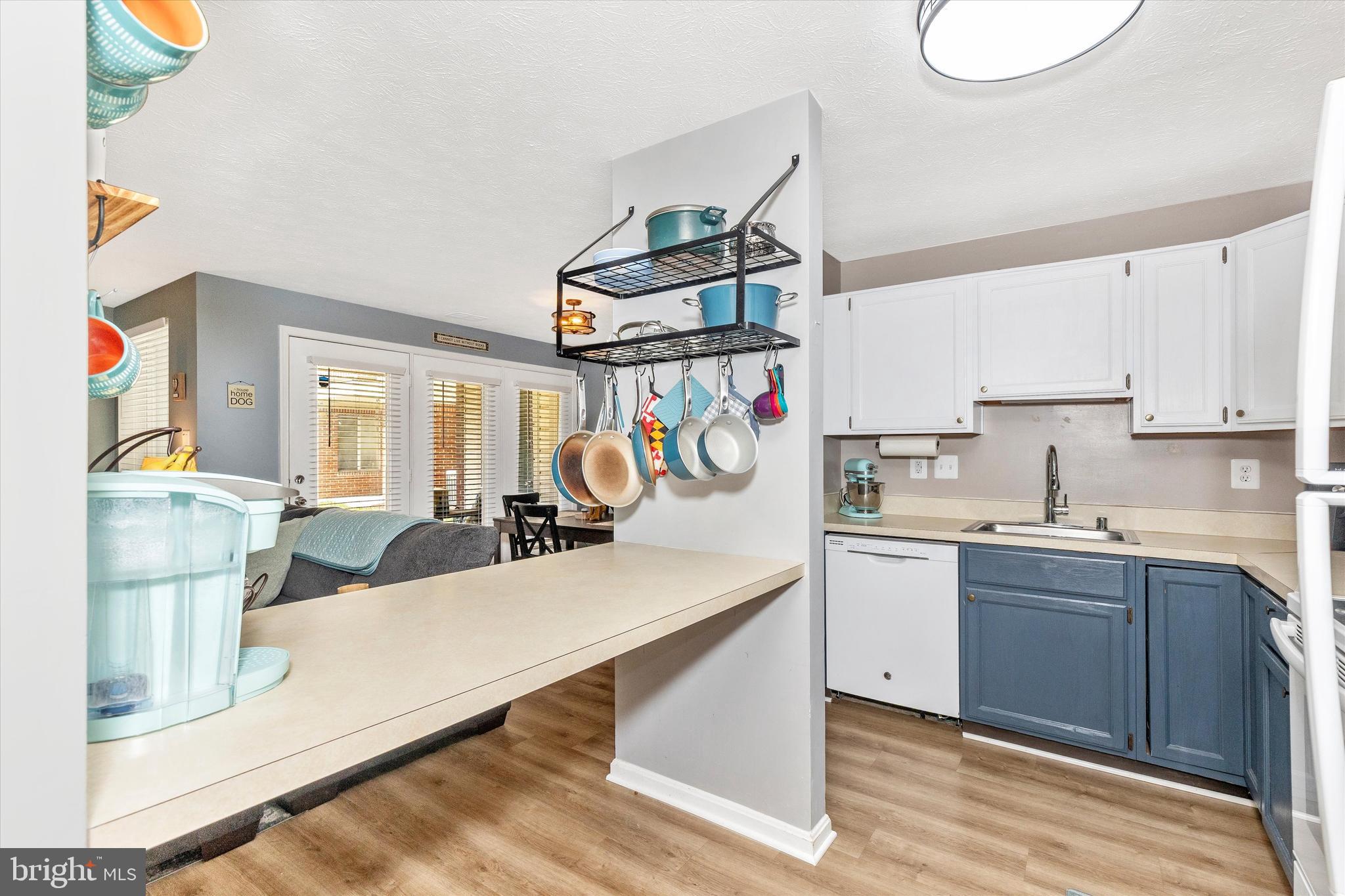 AVONDALE CONDOMINIUM - Residential