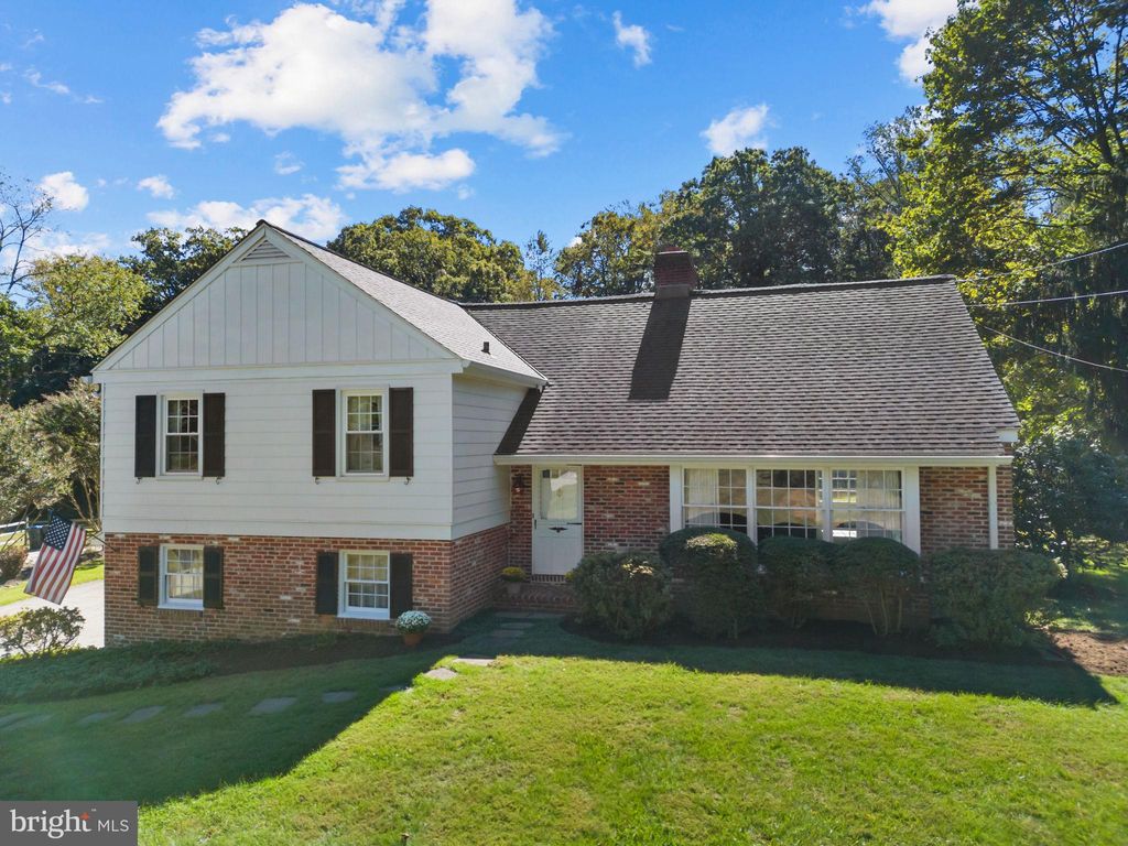 Photo of 962 Weadley Road, RADNOR, PA 19087 (MLS # PACT2111590)