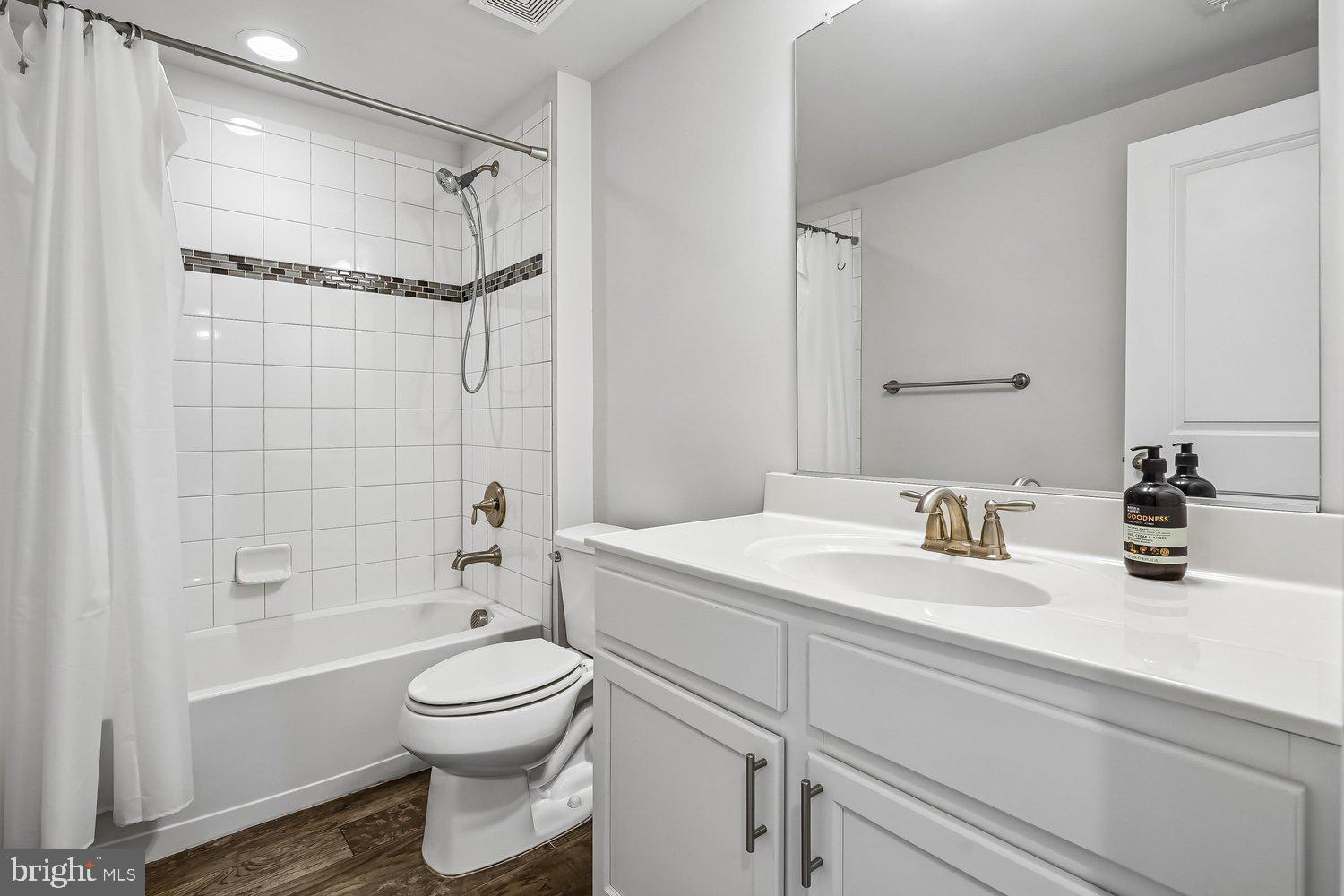 COPPER MILL ESTATES - Residential