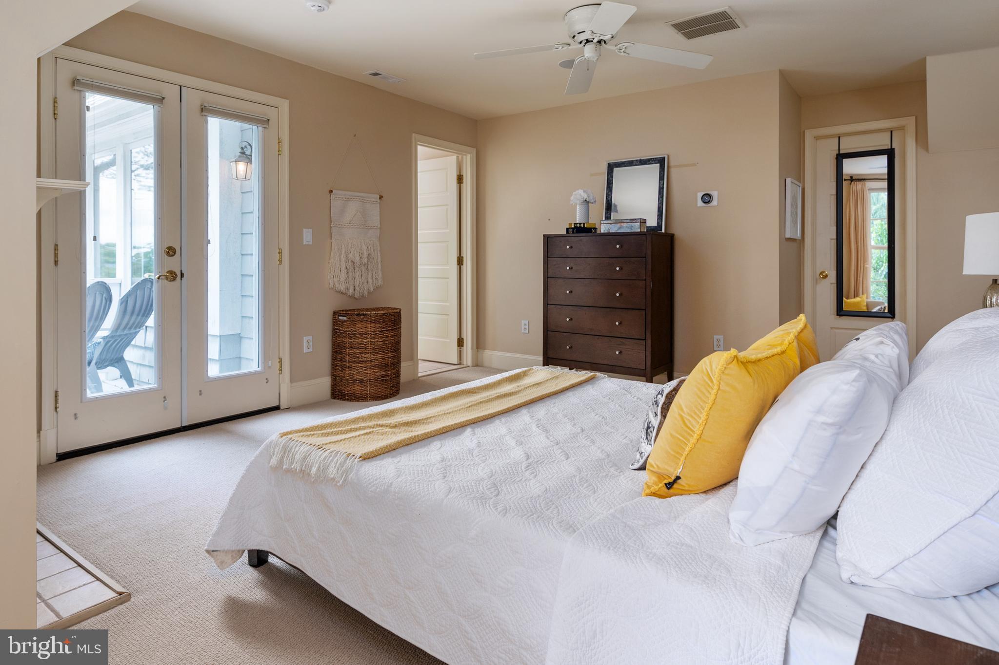 ROUND BAY - Residential