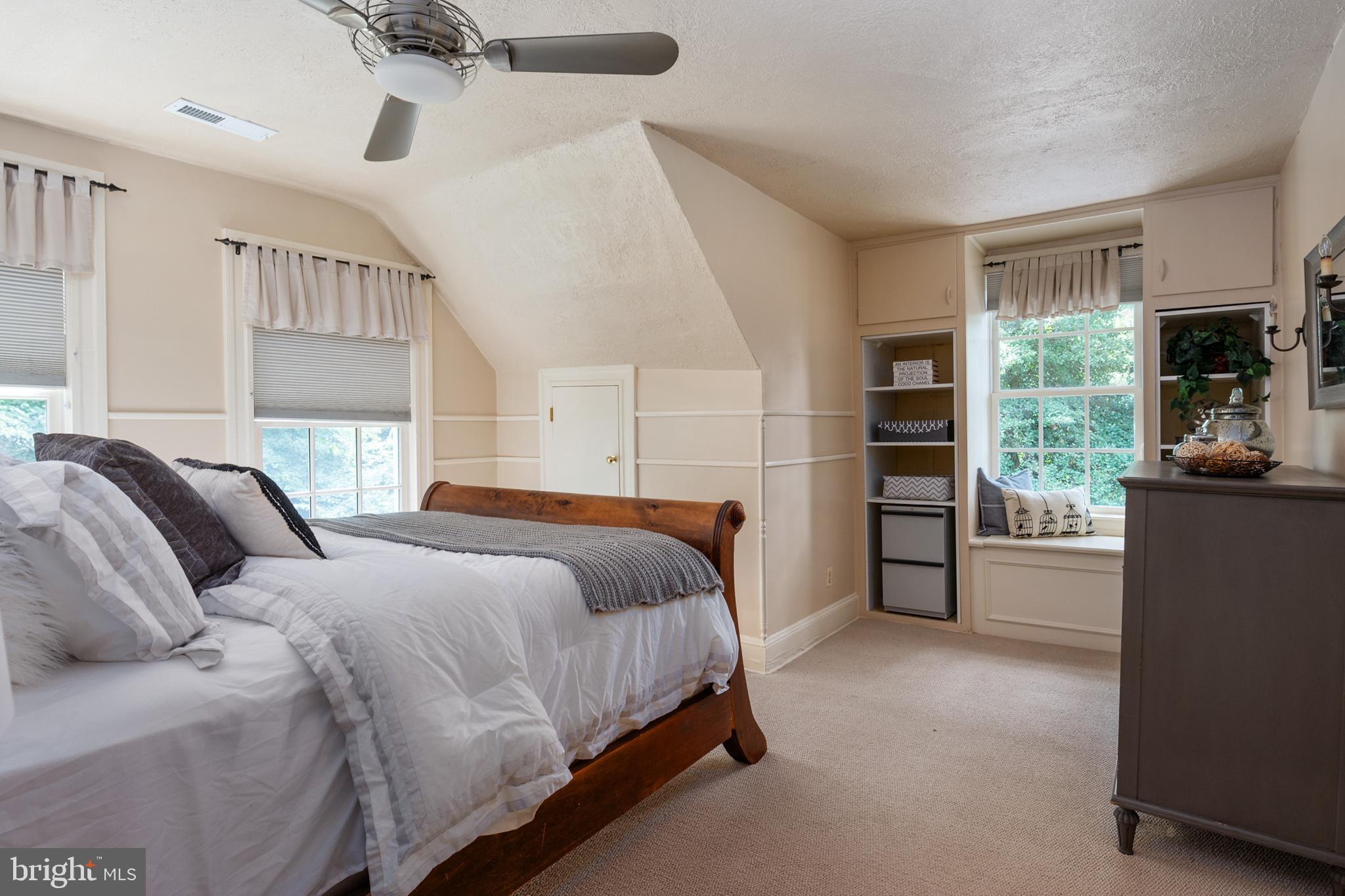 ROUND BAY - Residential