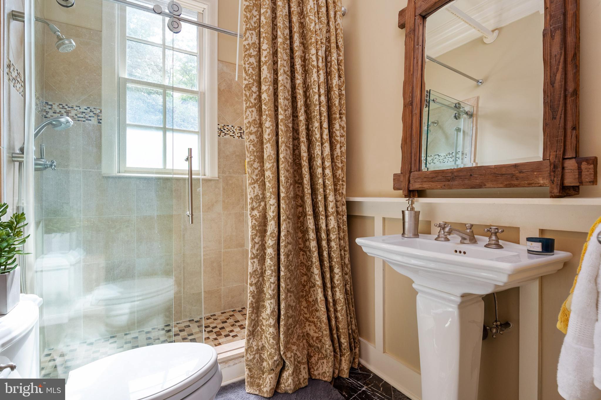 ROUND BAY - Residential