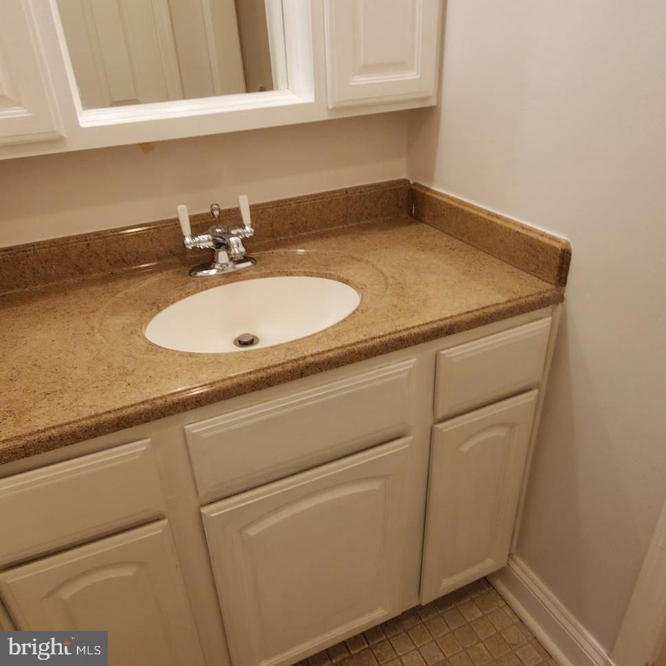 ROSSMOOR MUTUAL - Residential Lease