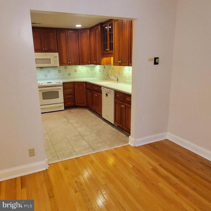 ROSSMOOR MUTUAL - Residential Lease