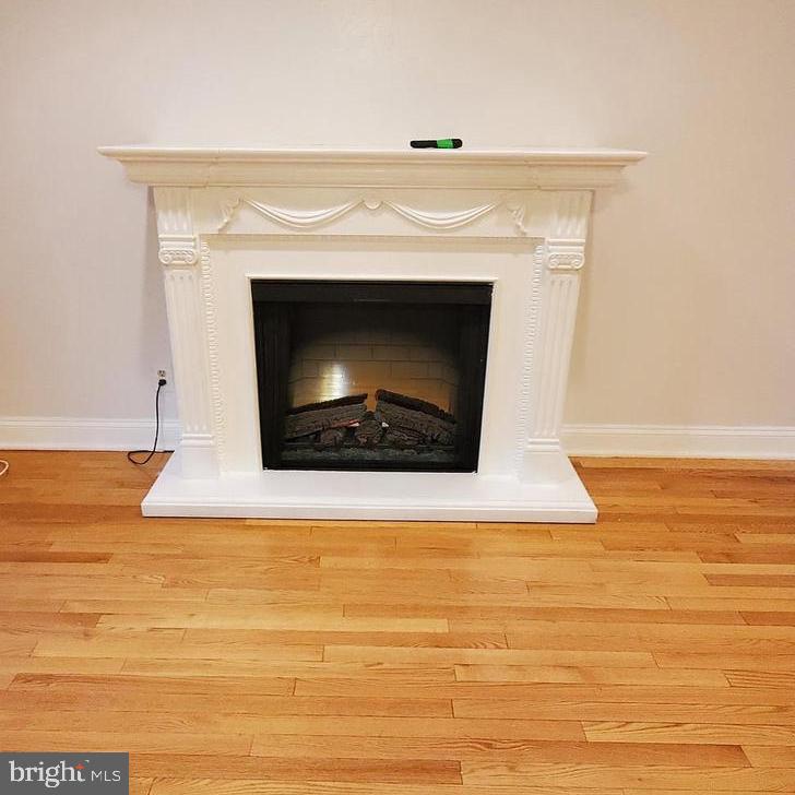 ROSSMOOR MUTUAL - Residential Lease