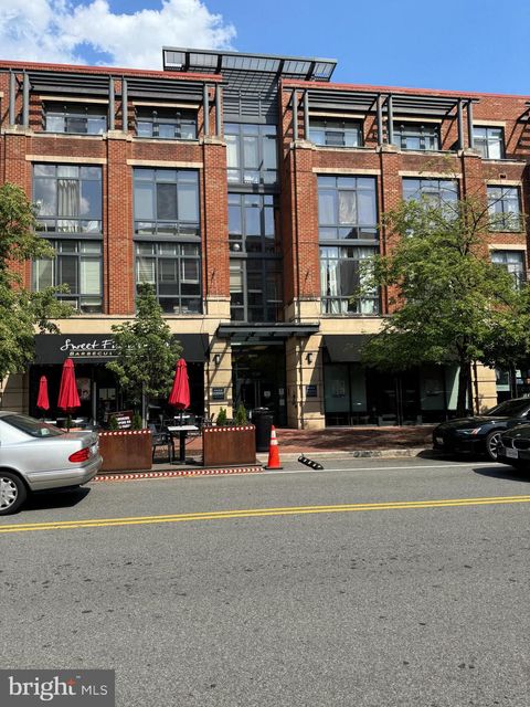 Photo of 520 John Carlyle Street #432, ALEXANDRIA, VA 22314 (MLS # VAAX2059782)