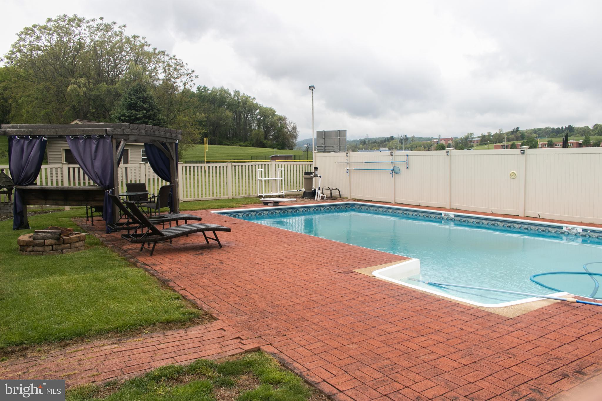 SPRING GROVE BORO - Residential