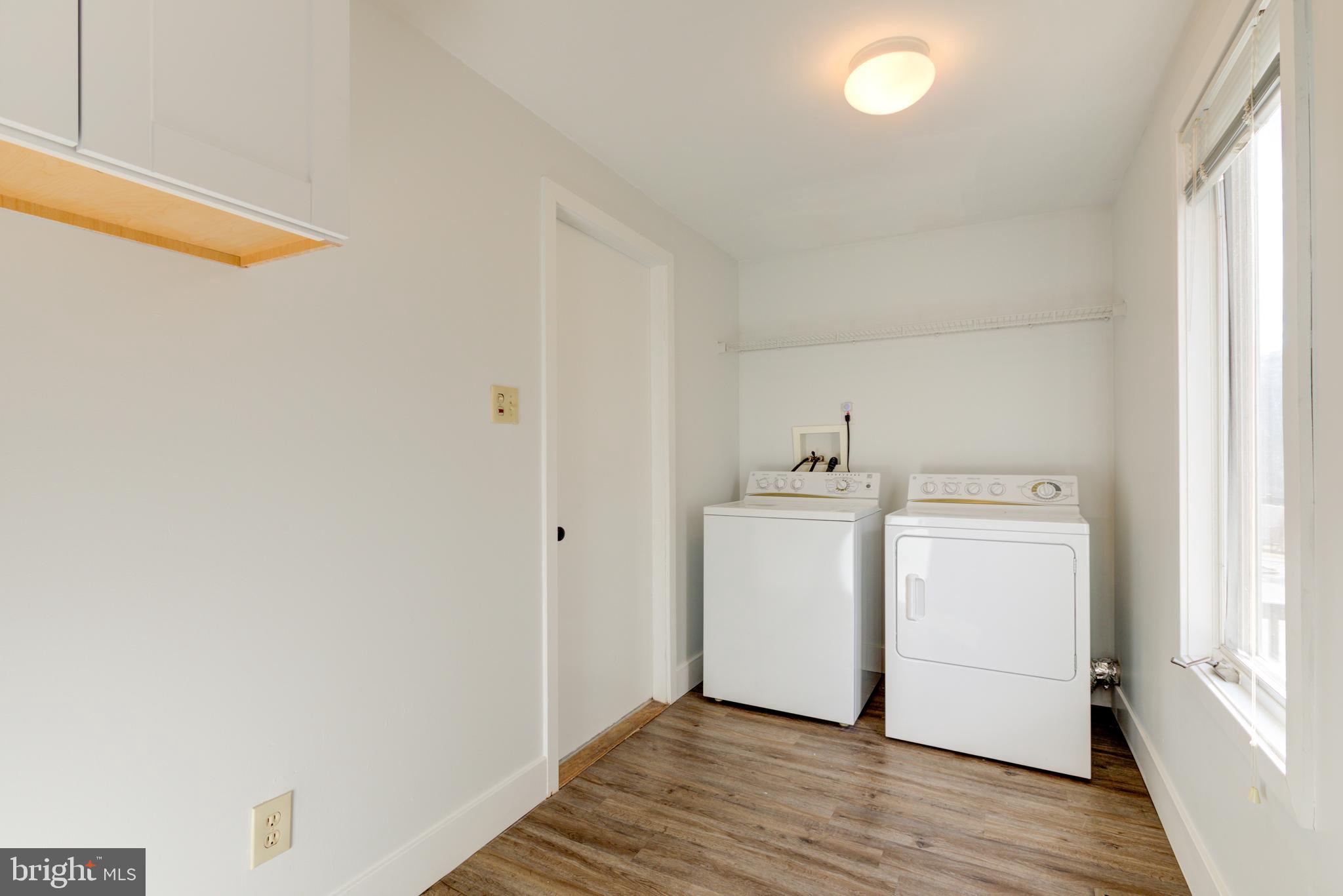 COUNTRY CLUB VALLEY - Residential