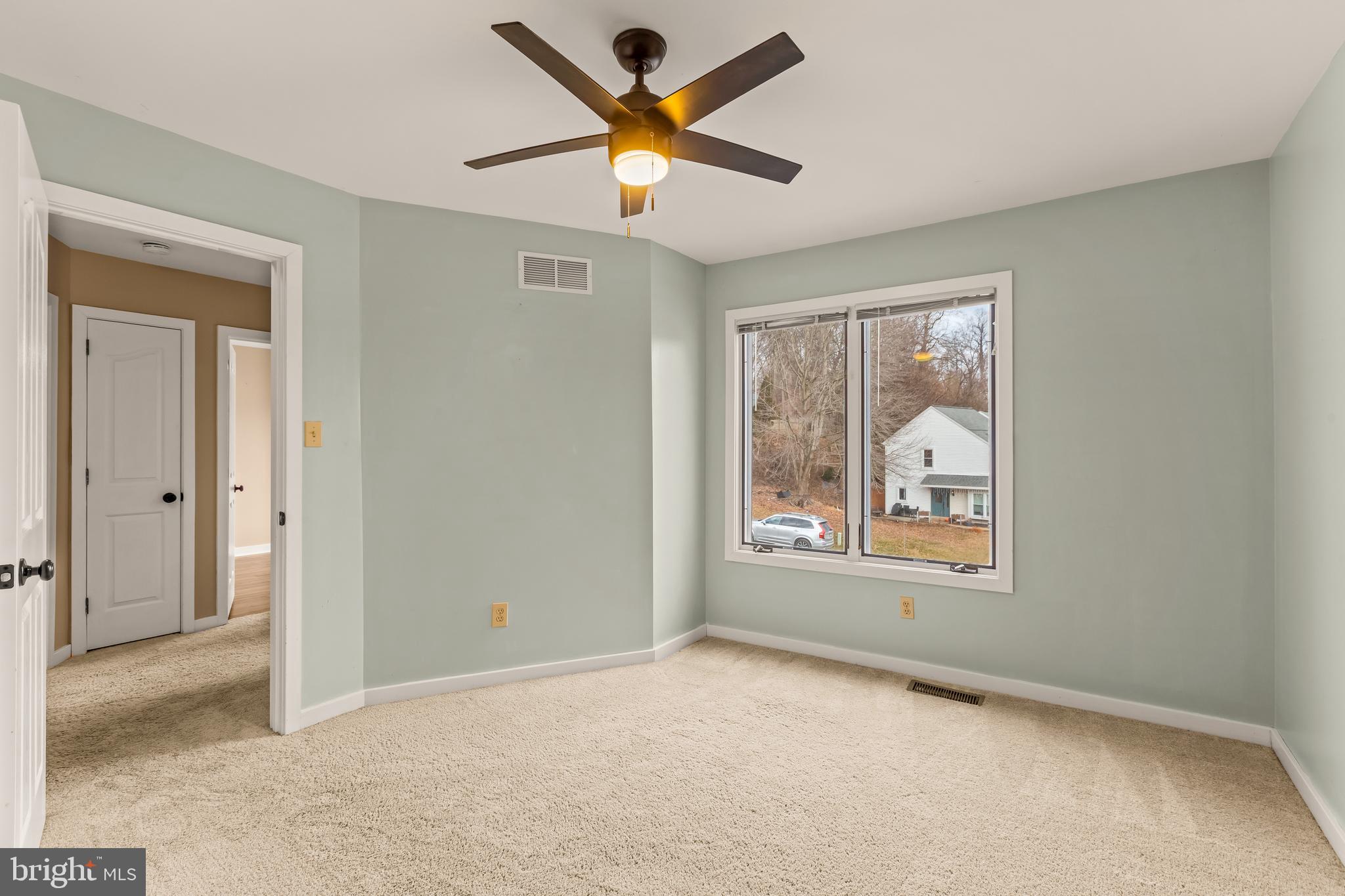 COUNTRY CLUB VALLEY - Residential