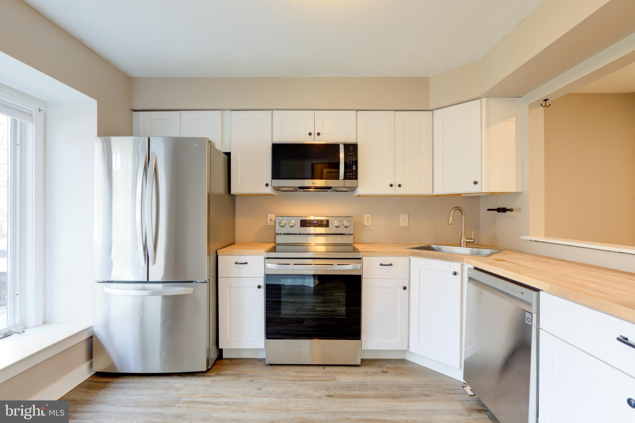 COUNTRY CLUB VALLEY - Residential