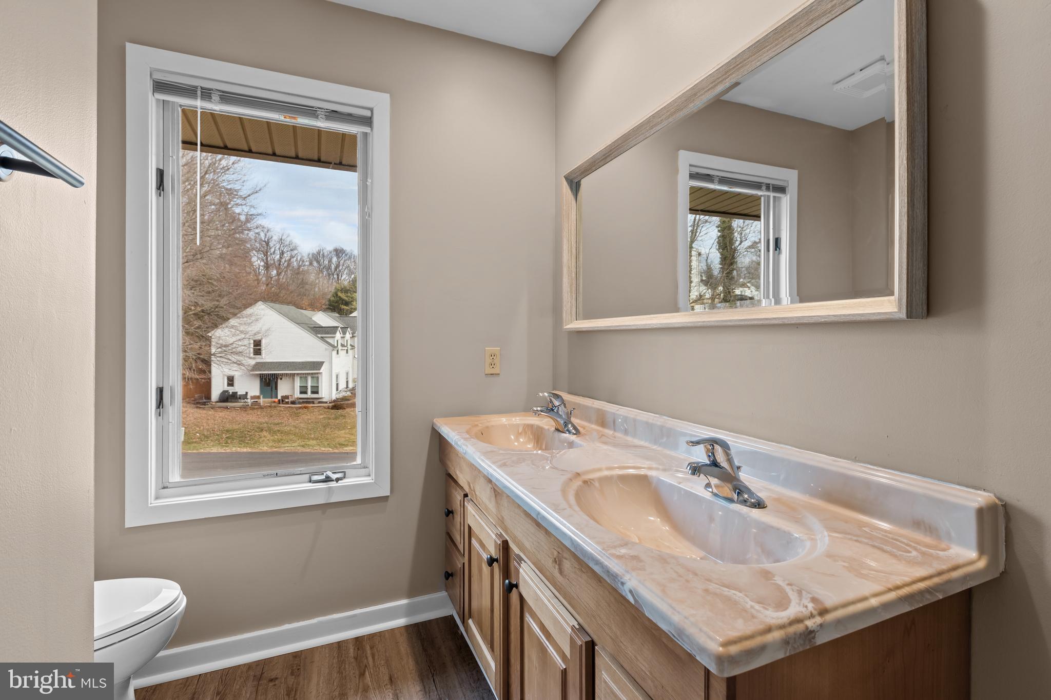 COUNTRY CLUB VALLEY - Residential