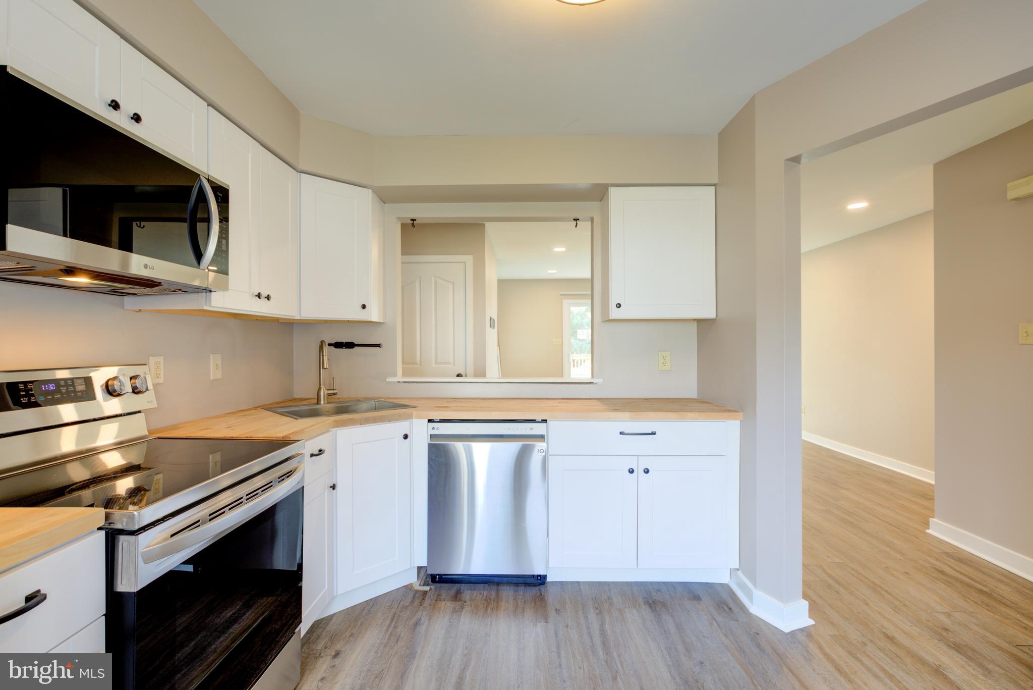 COUNTRY CLUB VALLEY - Residential