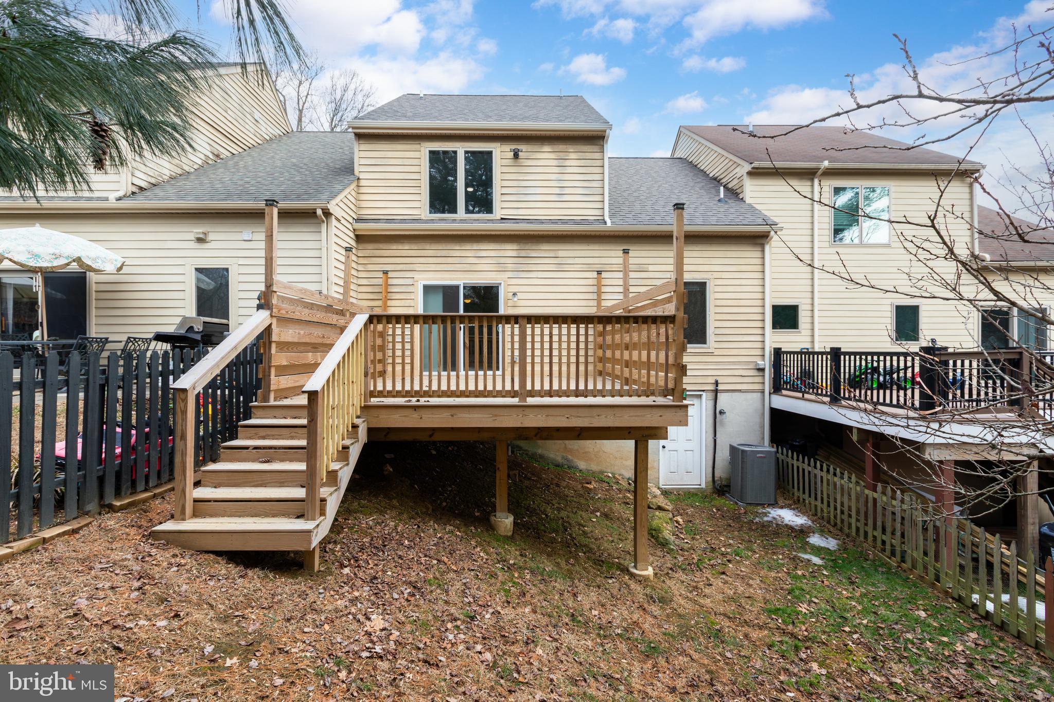 COUNTRY CLUB VALLEY - Residential