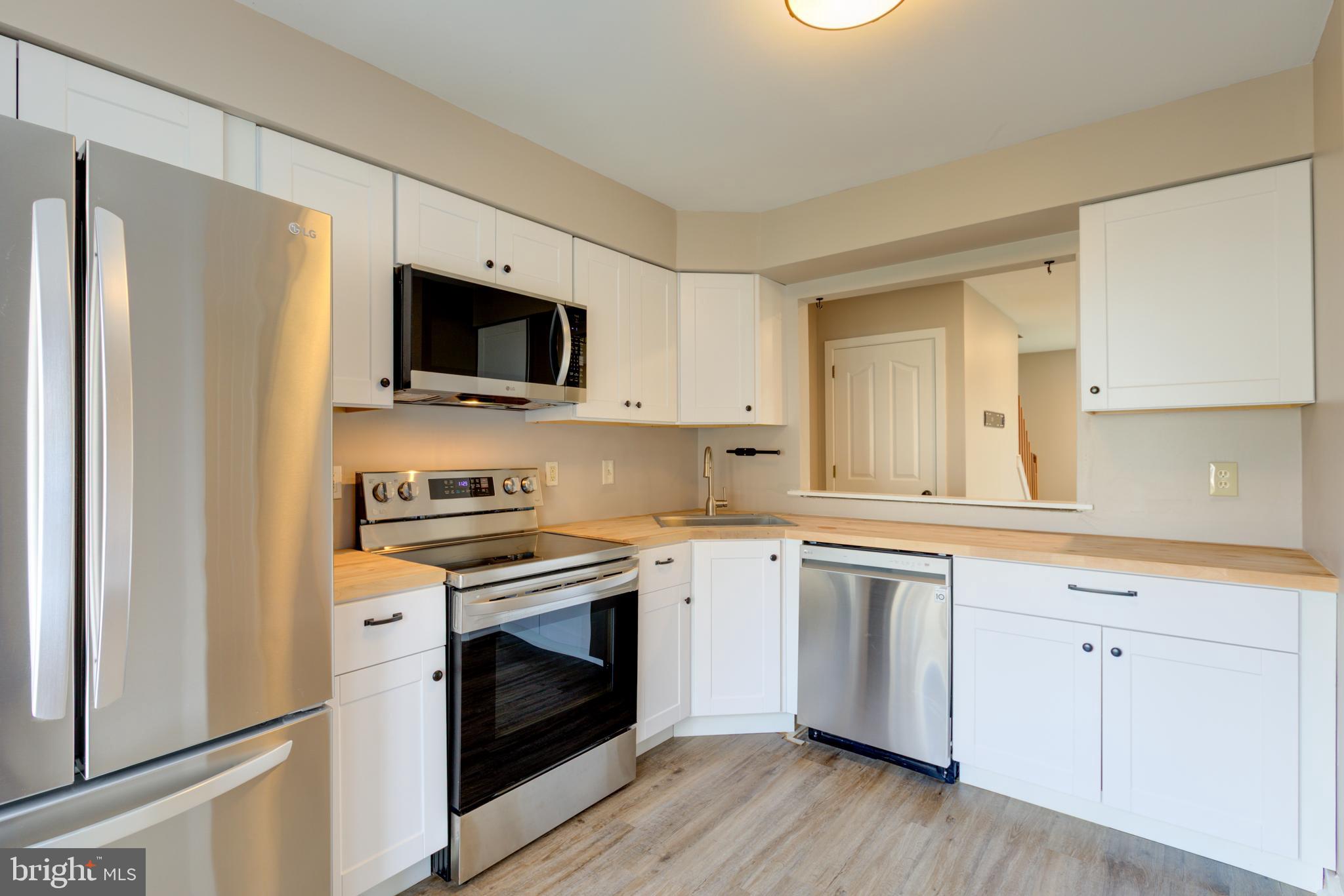 COUNTRY CLUB VALLEY - Residential