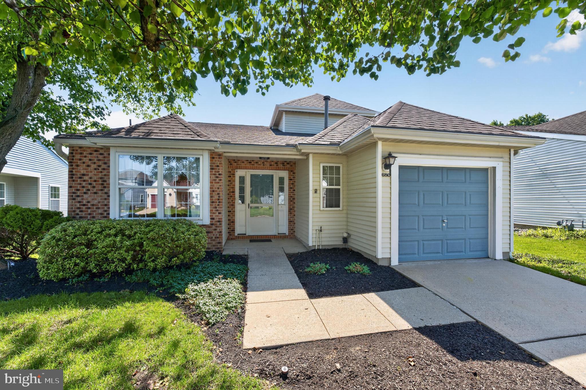 680 CASCADE DRIVE S