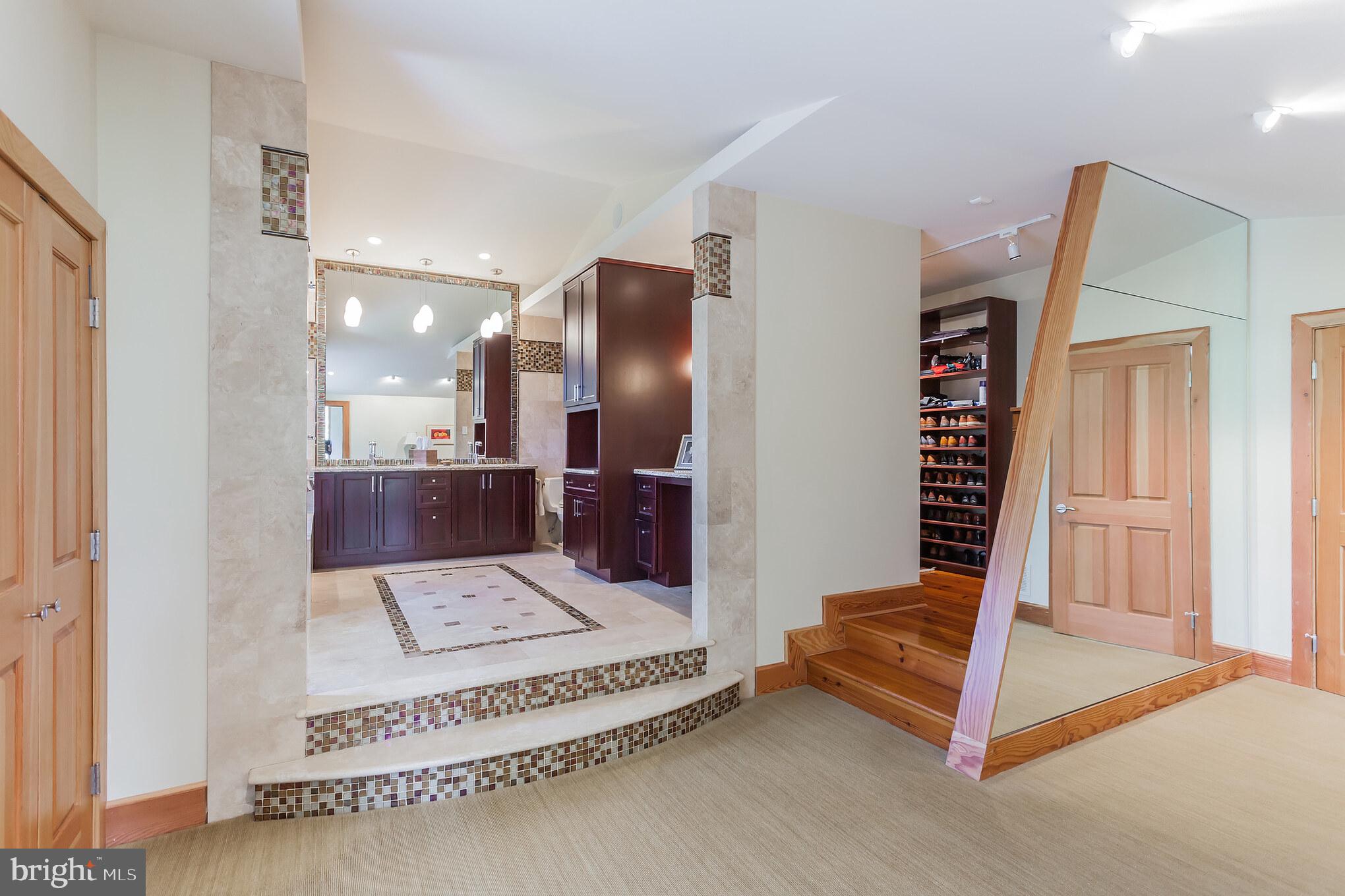 MERION GOLF MANOR - Residential