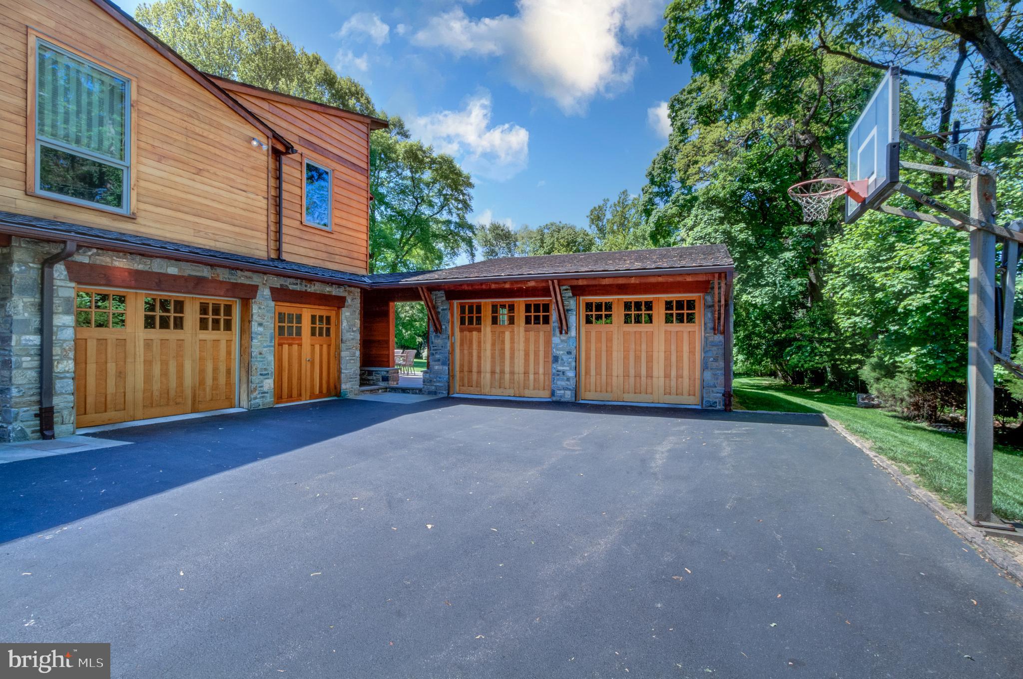 MERION GOLF MANOR - Residential